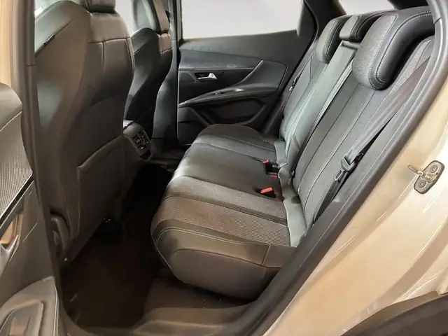 Peugeot 3008 view 8
