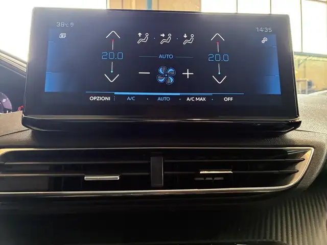 Peugeot 3008 view 10