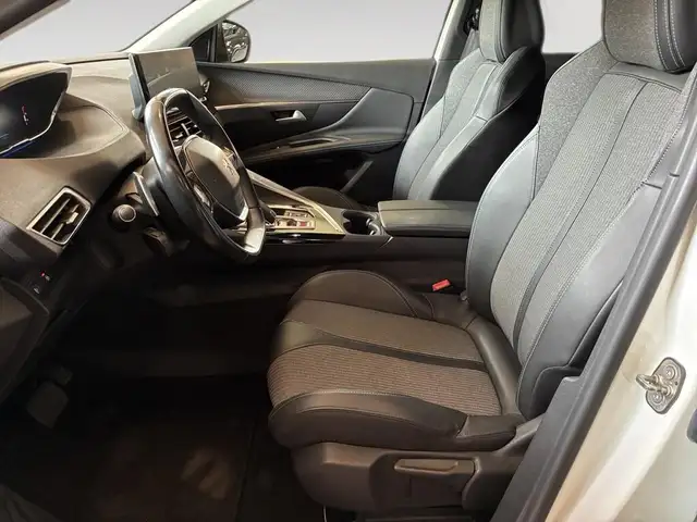 Peugeot 3008 view 7