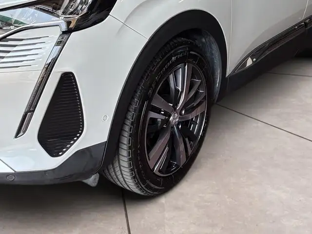 Peugeot 3008 view 15