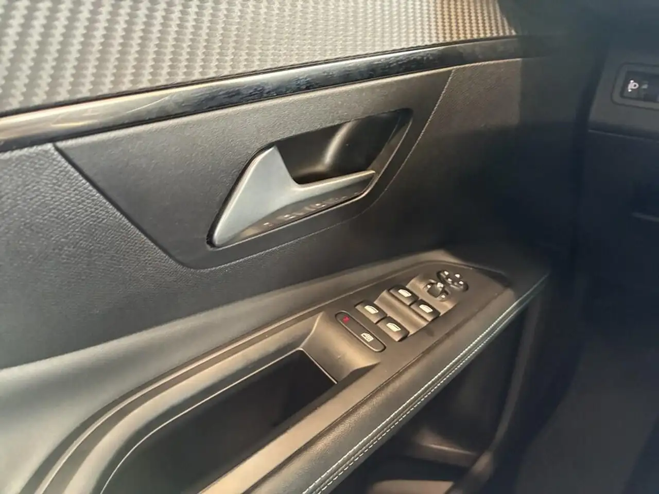 Peugeot 3008 — photo 20 sur 28