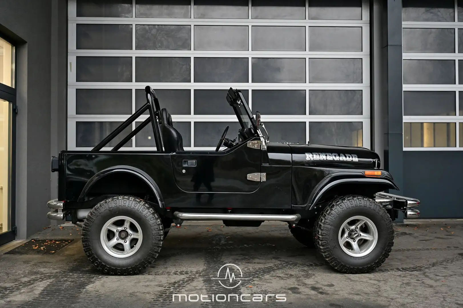 Jeep CJ-7 Komplett NEU aufgebaut und Restauriert Negro - 1