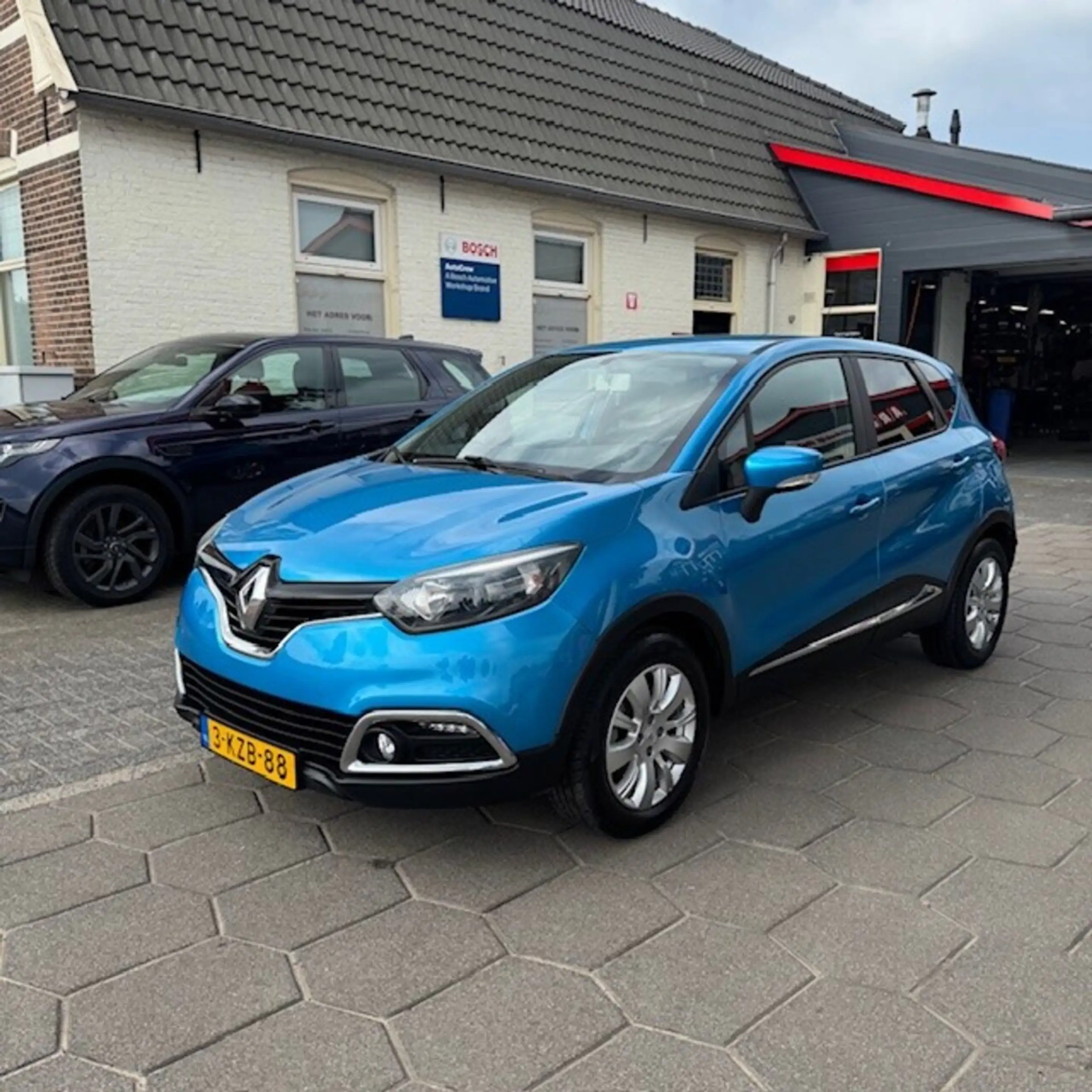 Renault Captur 1.2 TCe Expression — photo 2