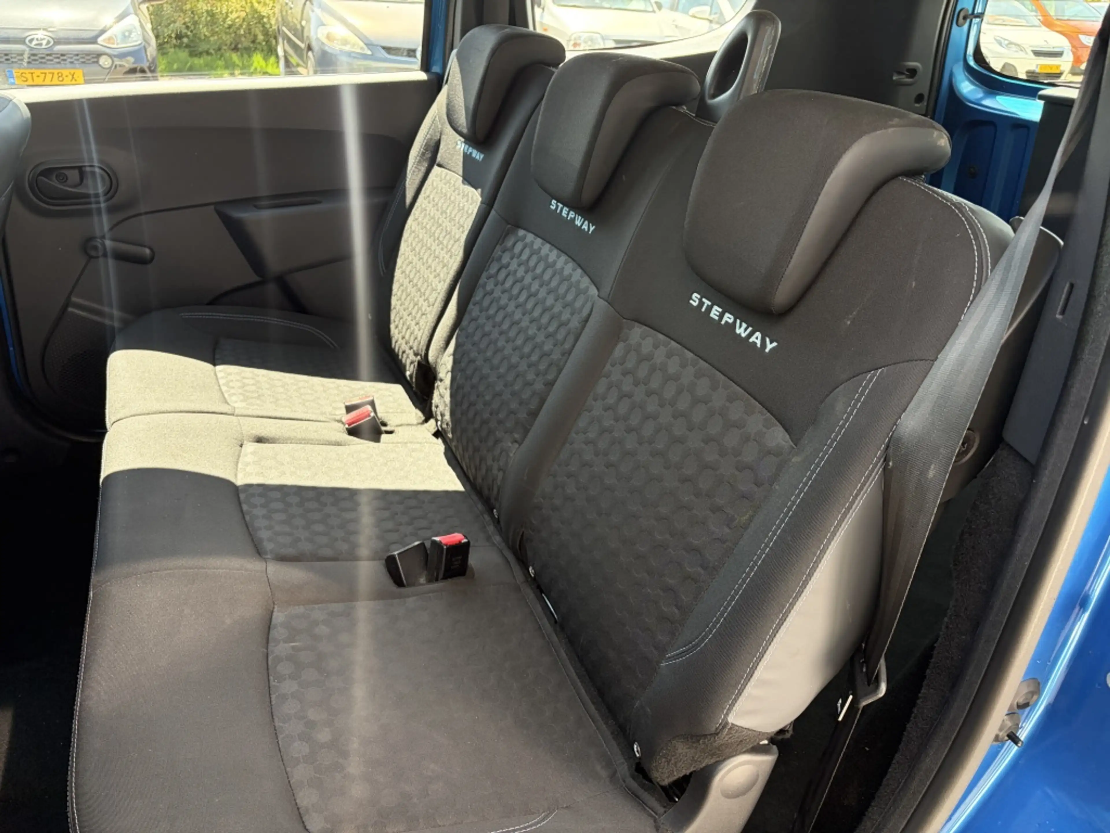 Dacia Lodgy 1.2 TCe Stepway 5p. Carplay, Trekhaak — photo 12