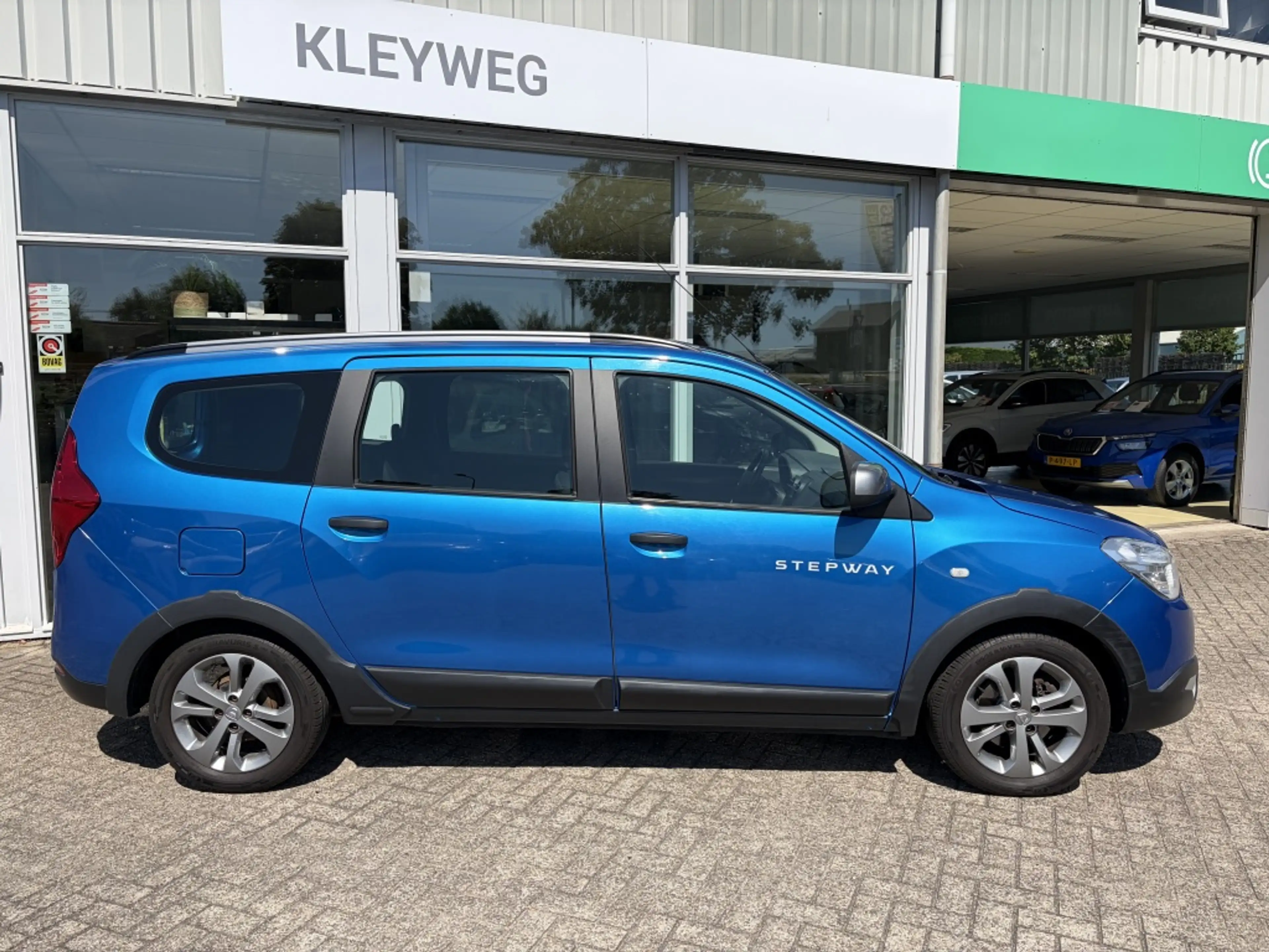 Dacia Lodgy 1.2 TCe Stepway 5p. Carplay, Trekhaak — photo 5