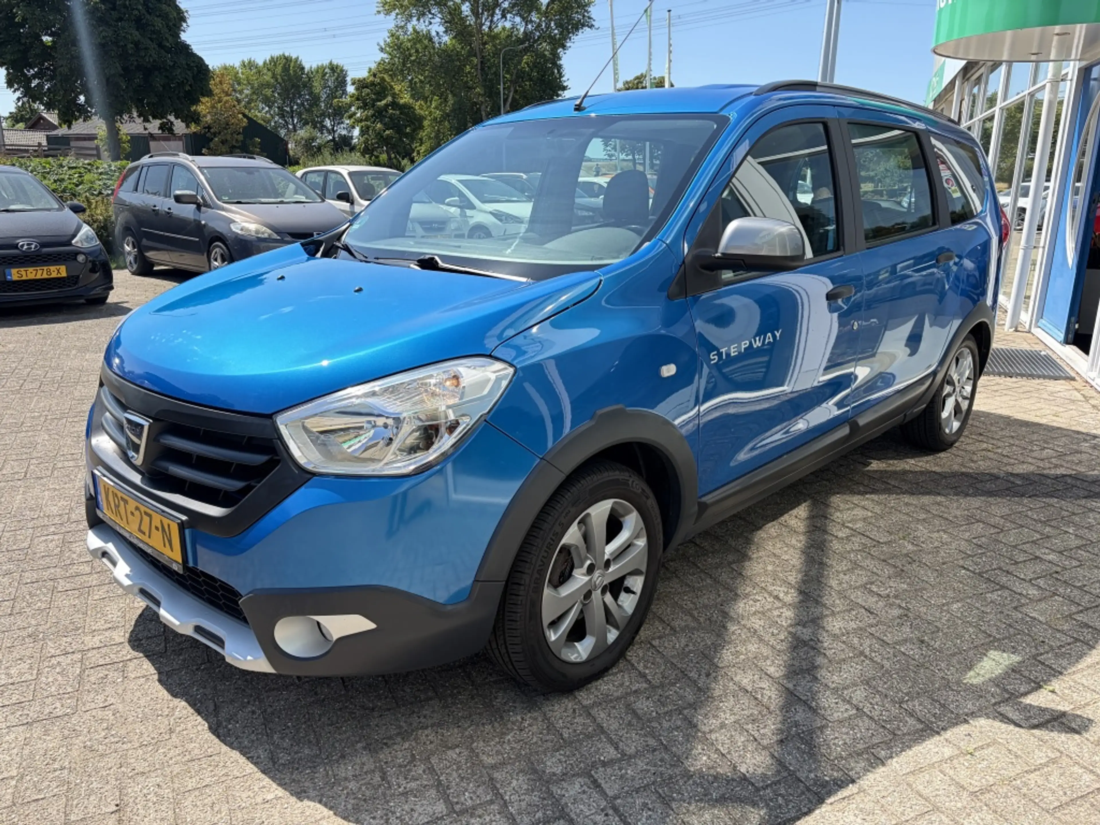 Dacia Lodgy 1.2 TCe Stepway 5p. Carplay, Trekhaak — photo 2