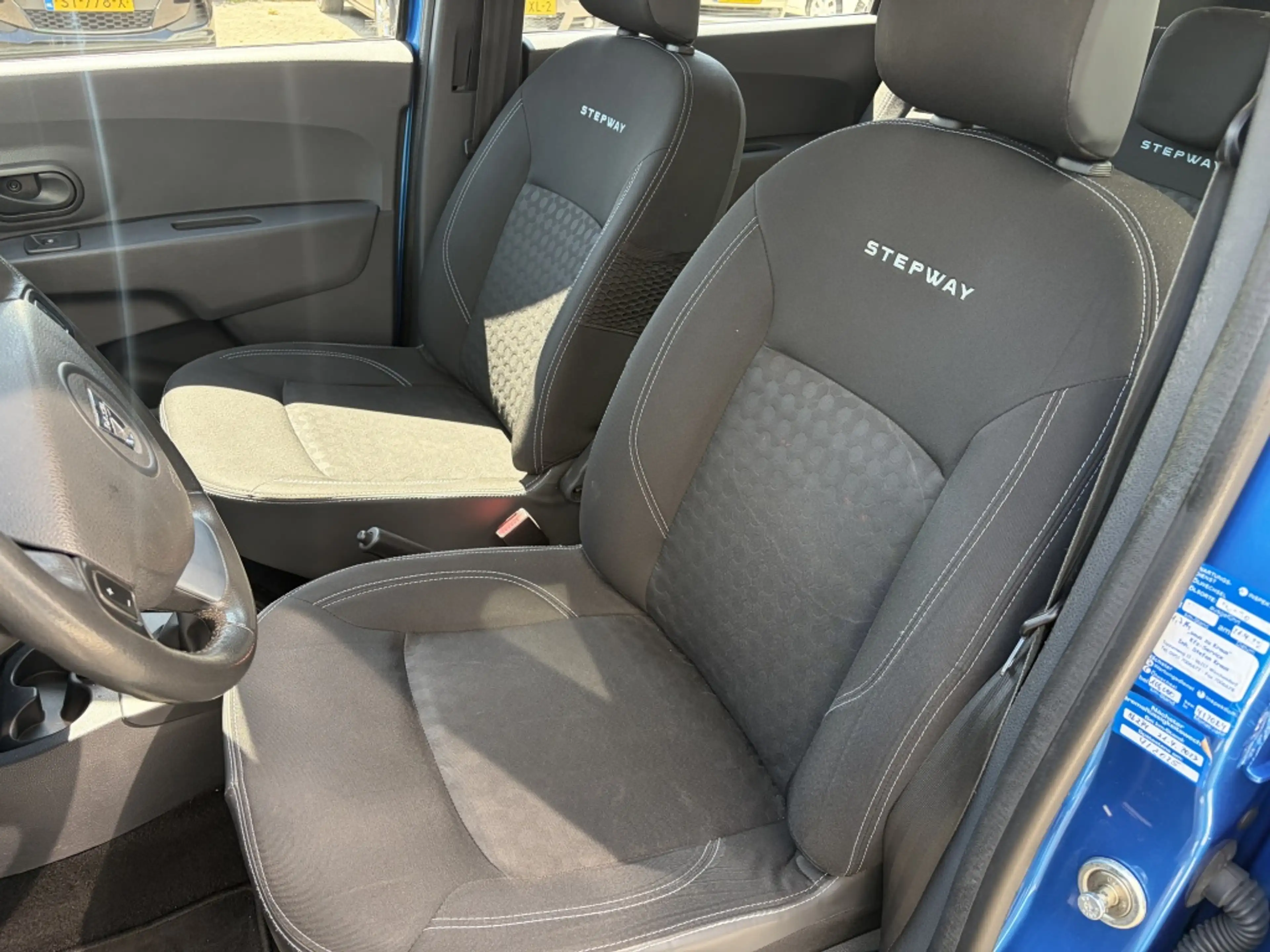 Dacia Lodgy 1.2 TCe Stepway 5p. Carplay, Trekhaak — photo 11