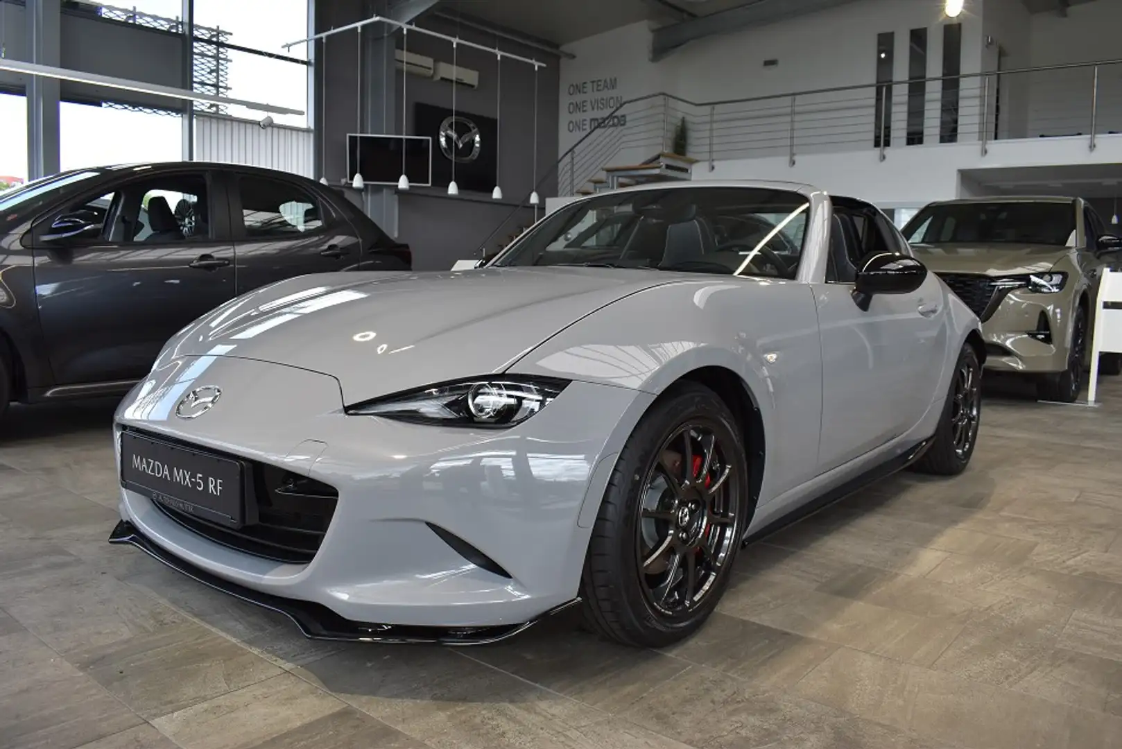 Mazda MX-5 RF 132 PS Homura - Performance-Line Grau - 1