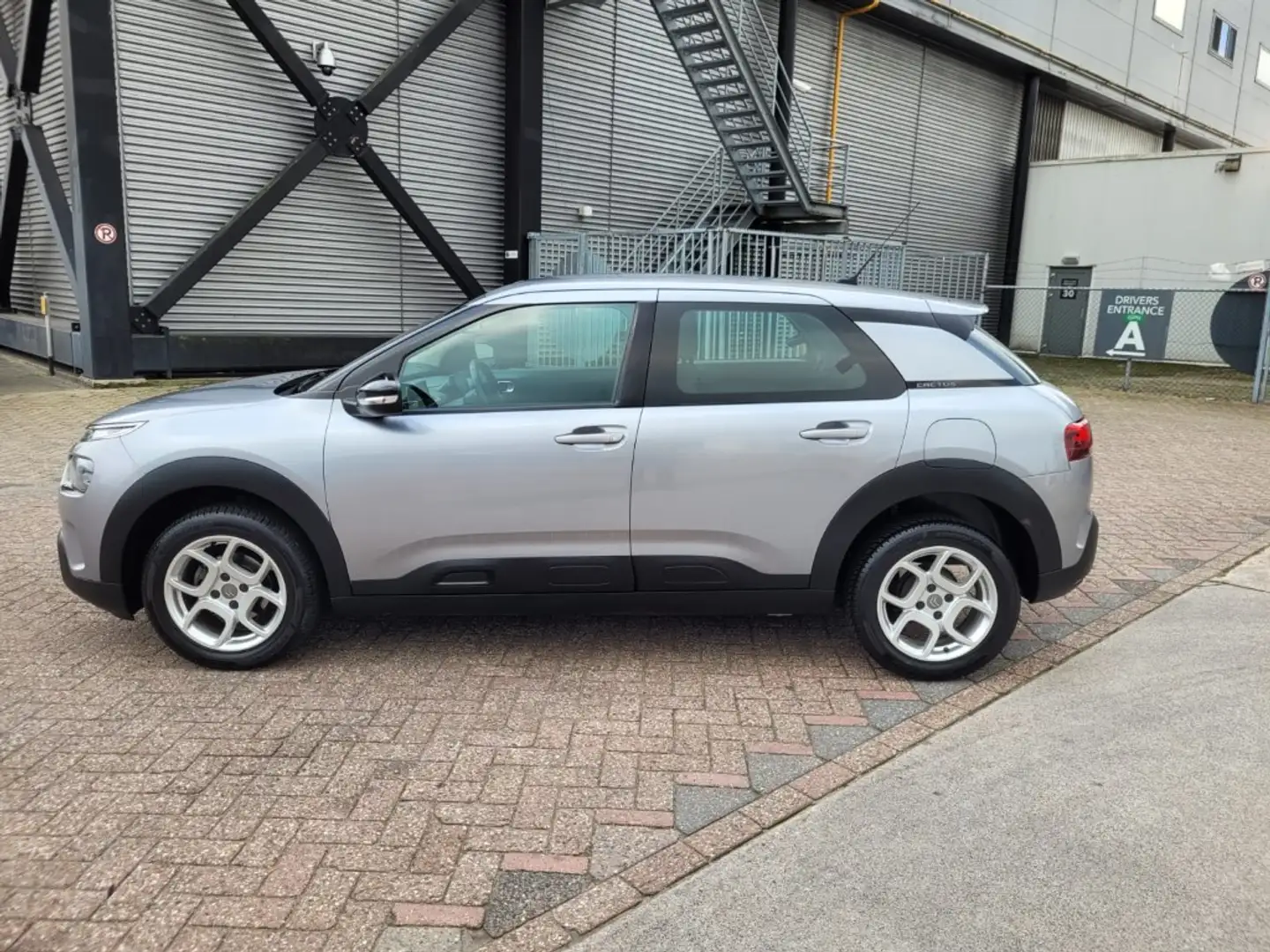 Citroen C4 Cactus 1.2 PureTech Business Grijs - 2