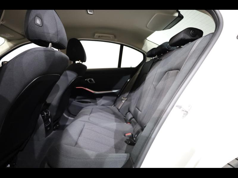 BMW 318 i Berline — photo 11