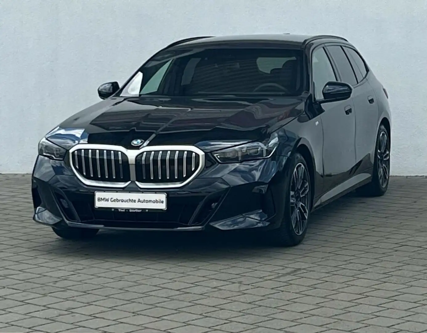 BMW 520 d SAG M Sport AHK/S-LÜFT/4xAC/hk/360/LED+ Siyah - 2