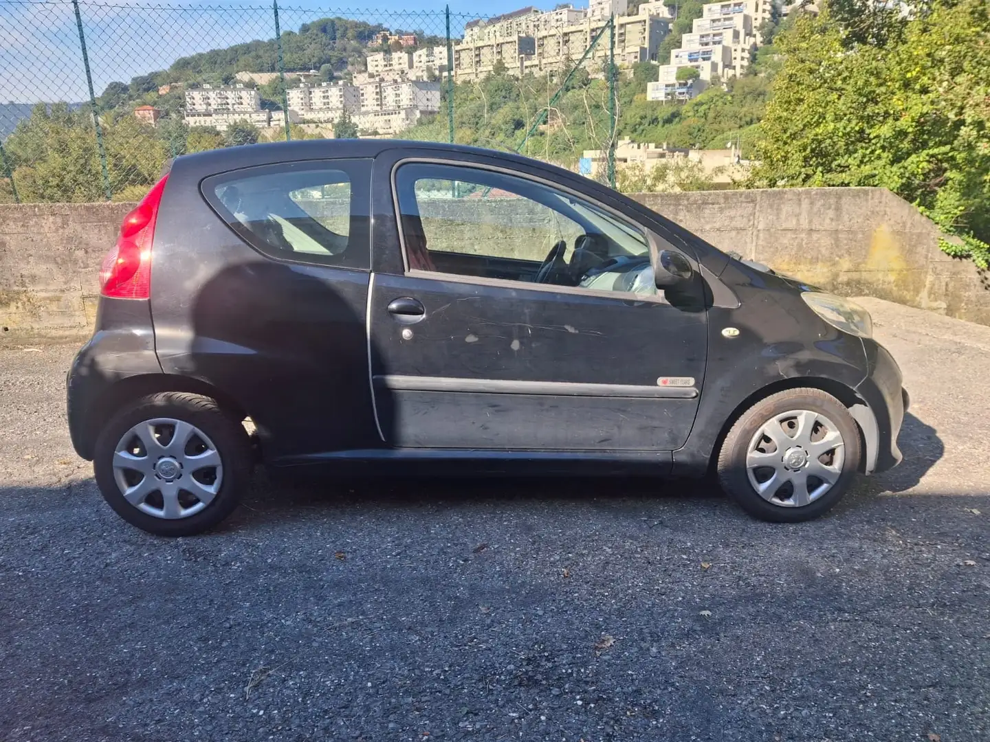 Peugeot 107 107 3p 1.0 12v Sweet Years c/navi Nero - 1
