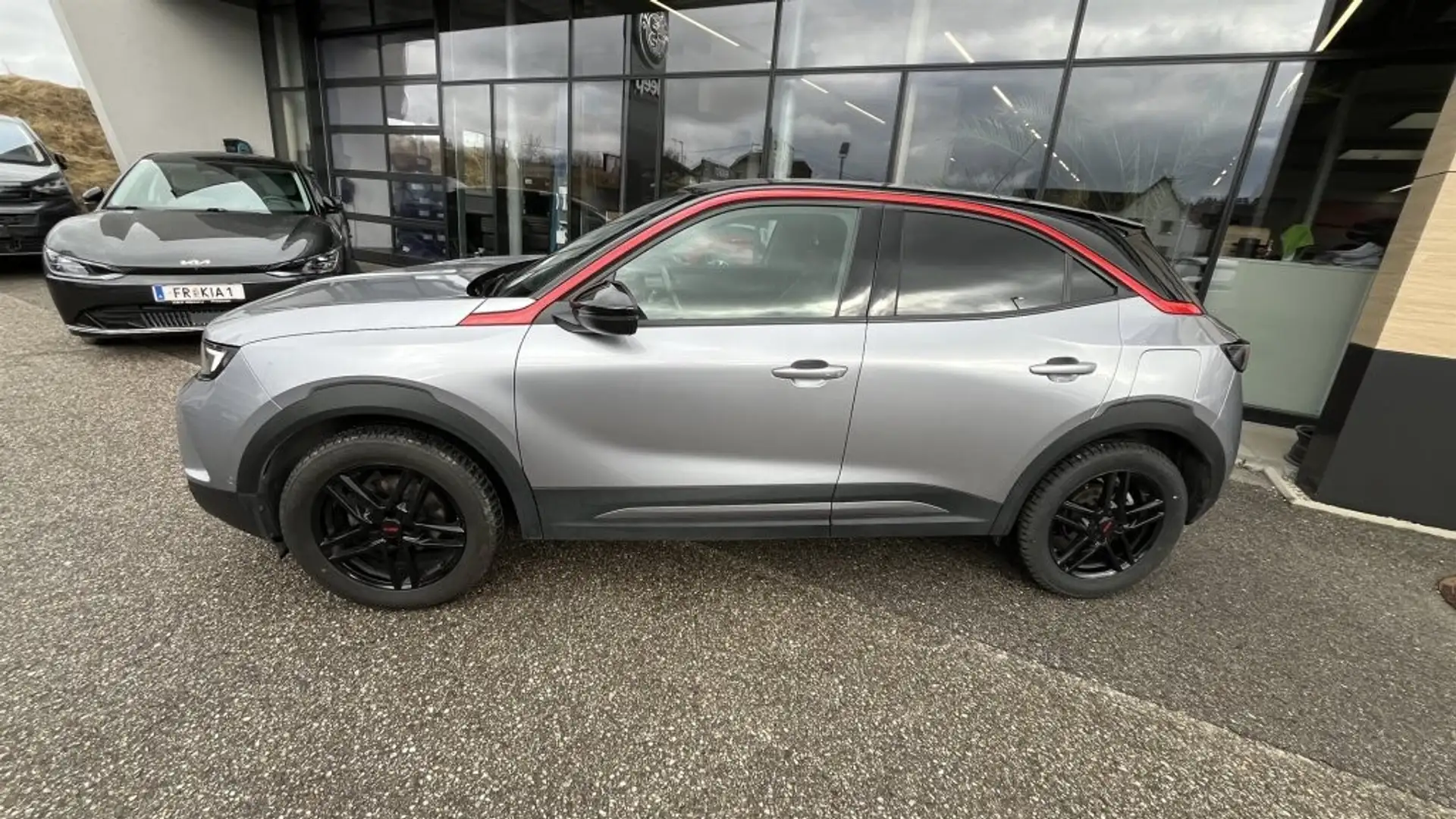 Opel Mokka 1,2 Direct Injection Turbo GS Aut. Grau - 2