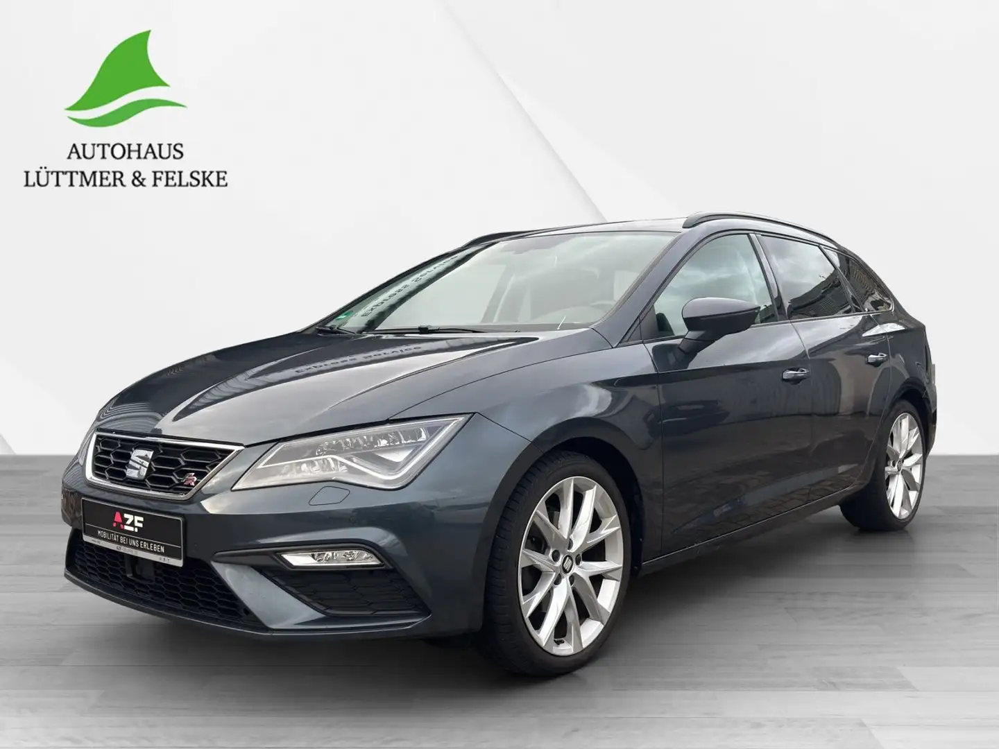 SEAT Leon ST 1.5 TSI DSG FR Black Matt Edition NAVI+P Grau - 2