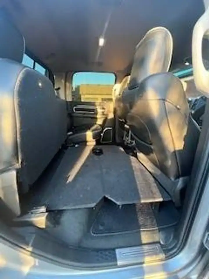 RAM 2500 снимка RAM 2500