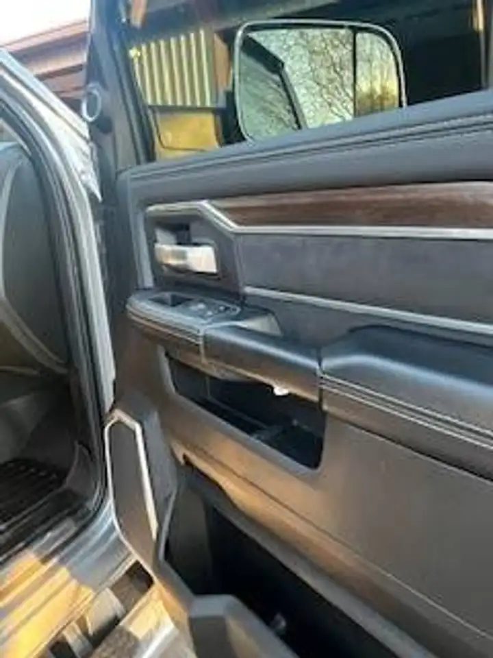 RAM 2500 снимка RAM 2500