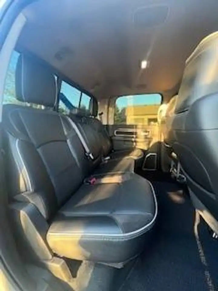RAM 2500 снимка RAM 2500
