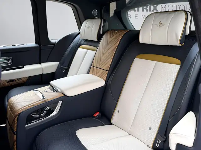 Rolls-Royce Cullinan view 8