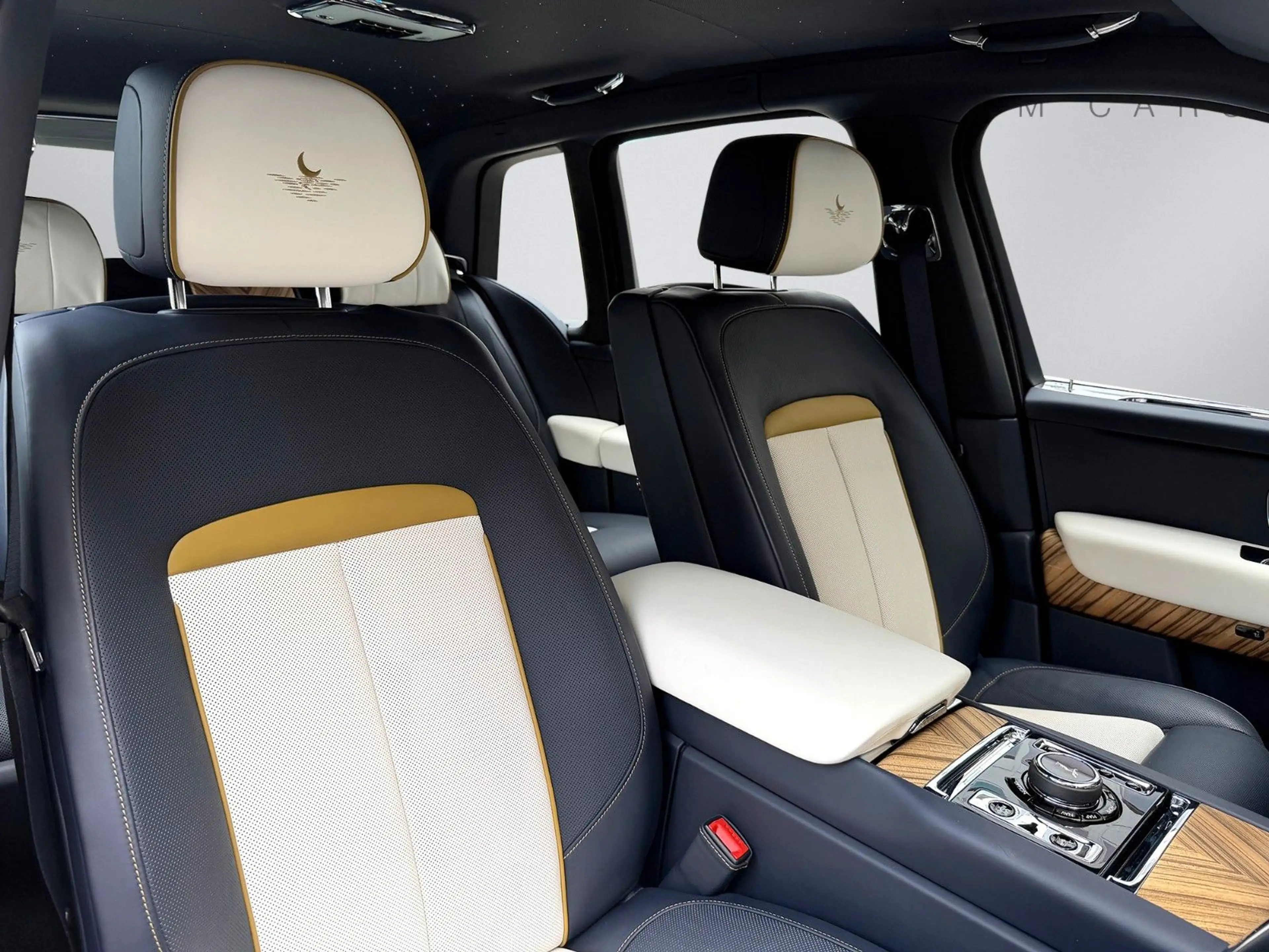 Rolls-Royce Cullinan 4 Seats Shooting Star Picnic Tables — photo 12