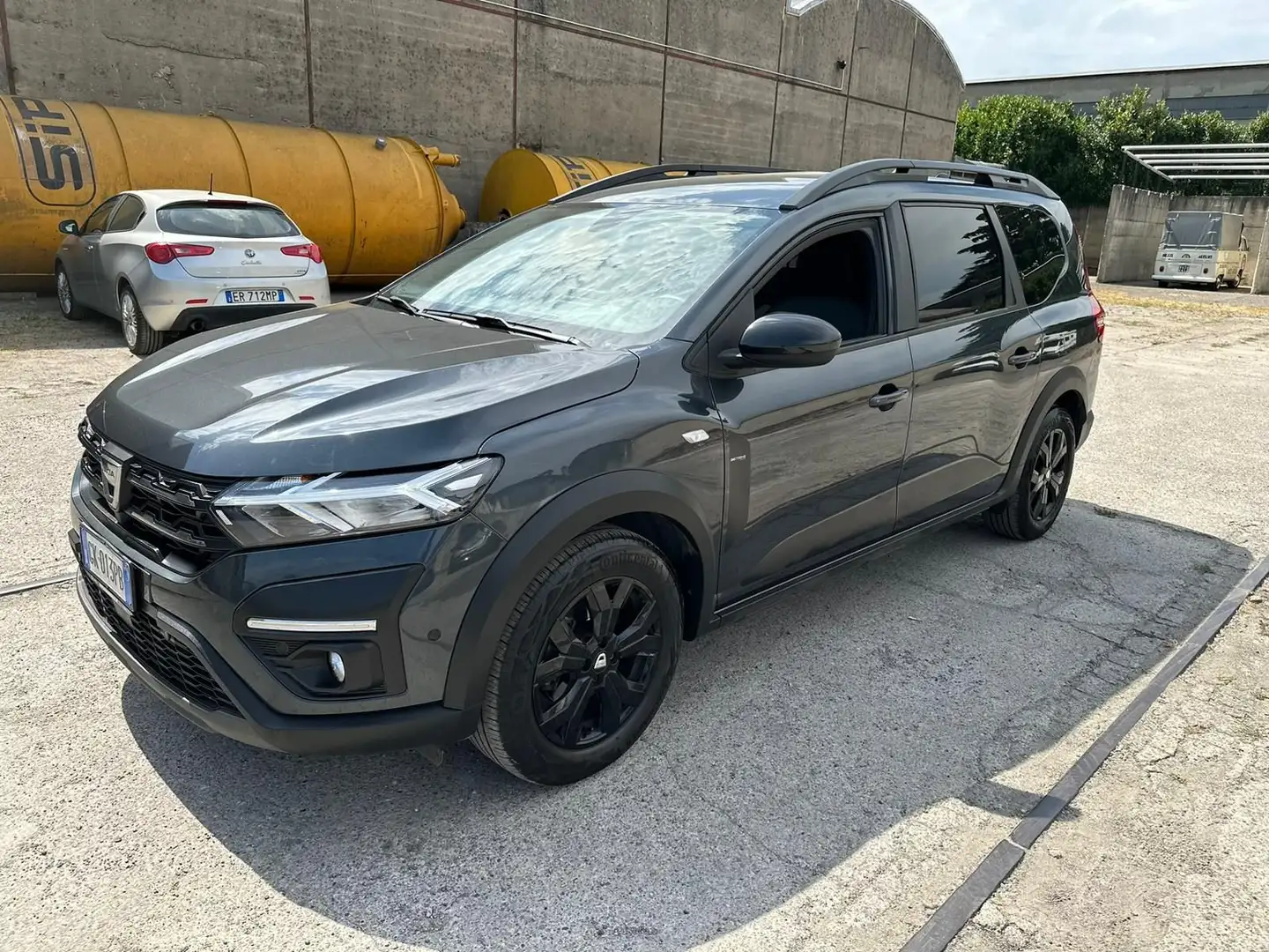 Dacia Jogger 1.0 TCe GPL 100 CV 7 posti Extreme Up Grigio - 2