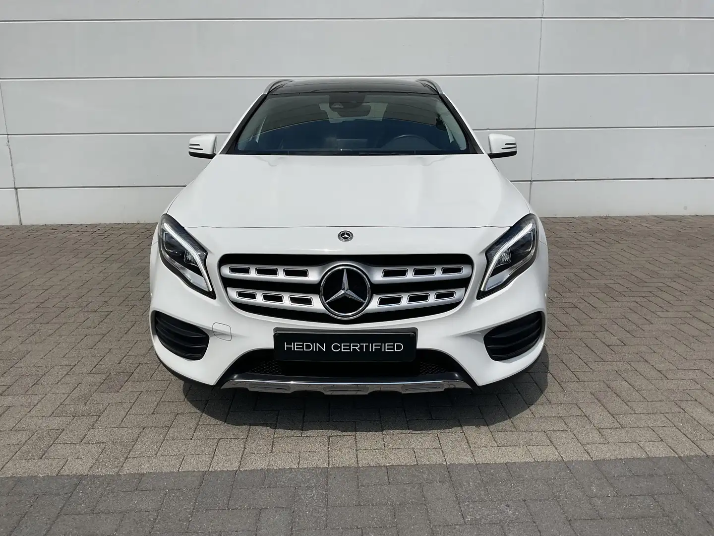 Mercedes-Benz GLA 200 - 2