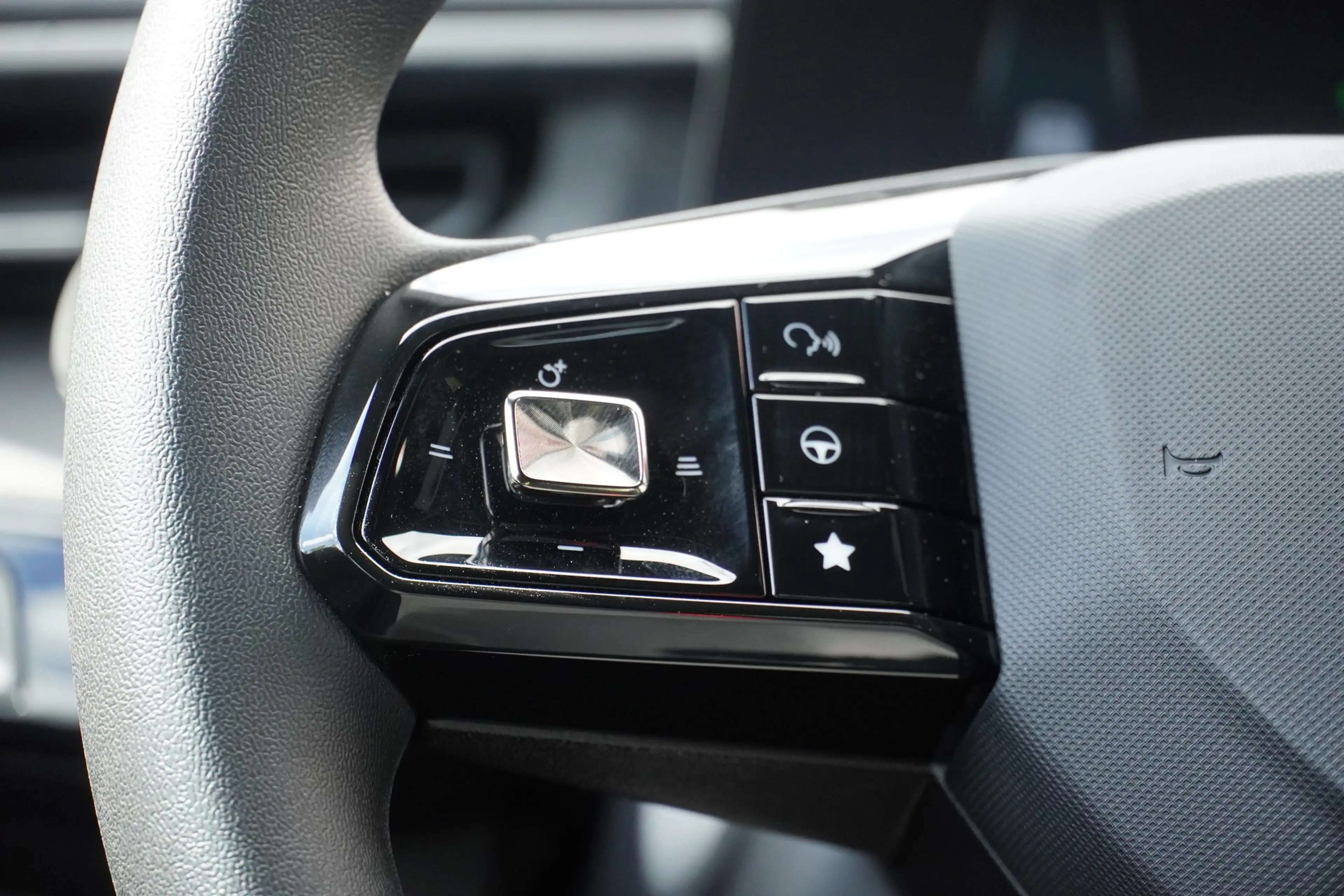 MG MG3 1.5 Hybrid Comfort Aut. ACC Navi Kamera — photo 13