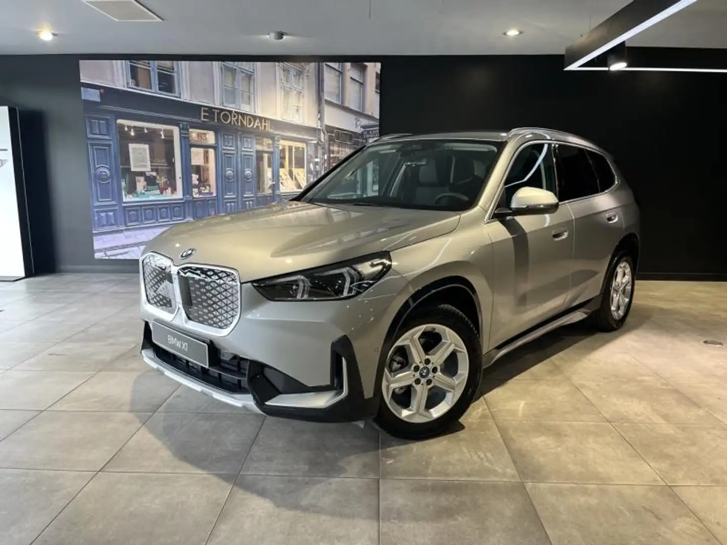 BMW X1 ieDrive20 204ch xLine Argent - 1