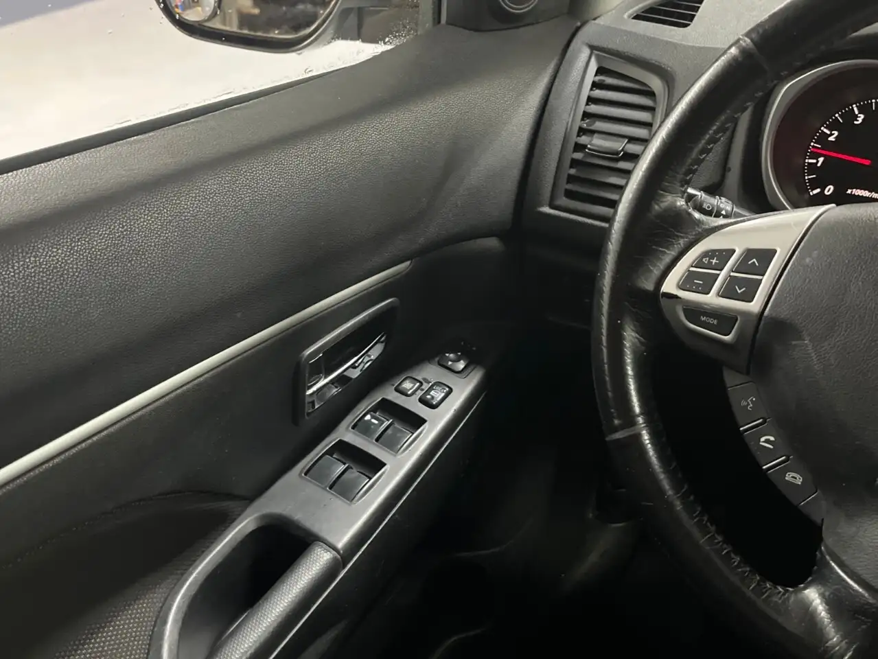 Mitsubishi RVR снимка Mitsubishi RVR