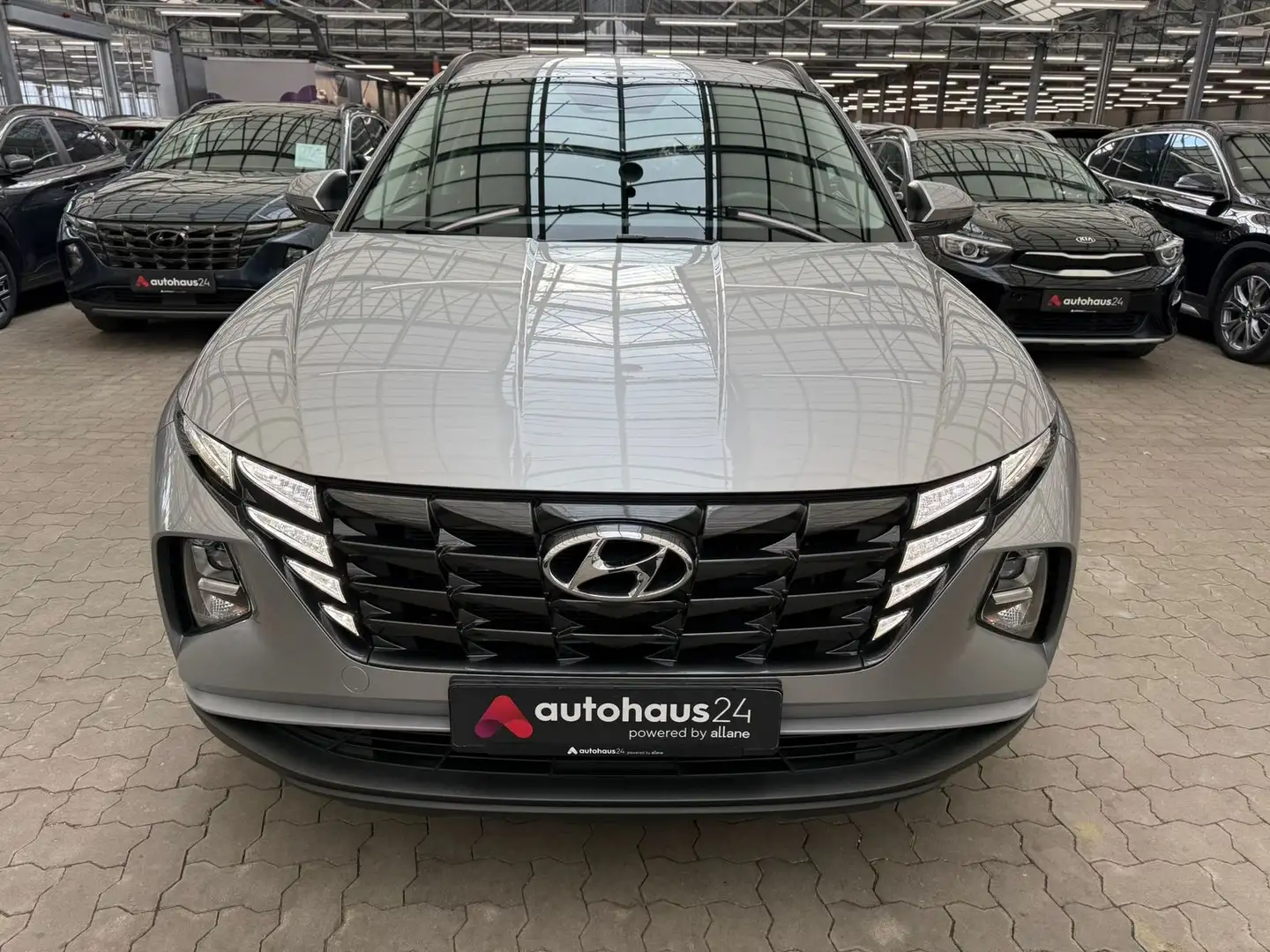 Hyundai TUCSON 1.6 T-GDI Plug-In Hybrid 4WD|LED|Cam Silber - 2