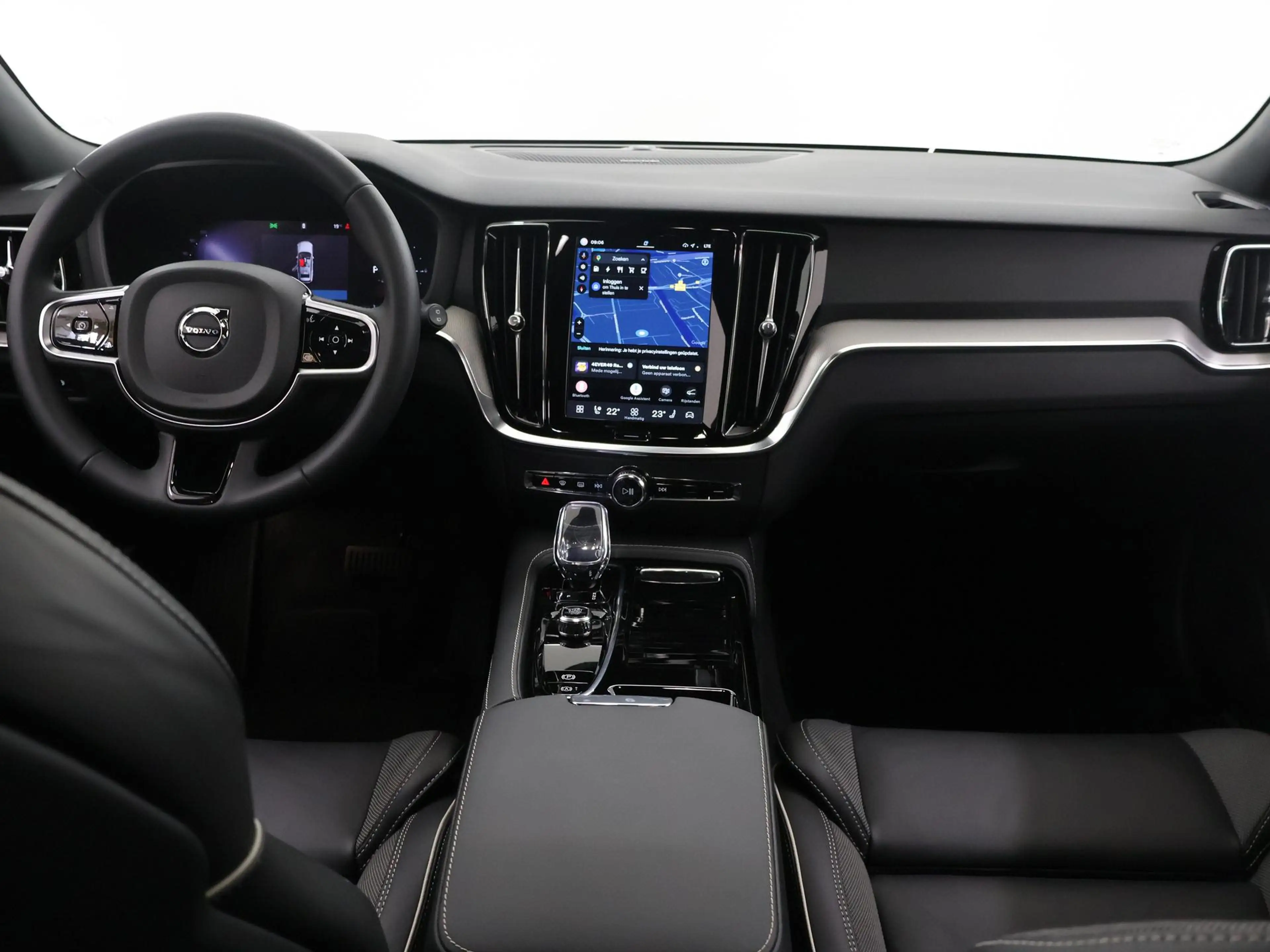 Volvo V60 2.0 T8 Plug-in hybrid AWD Plus Dark | Elektr. Trek — photo 8