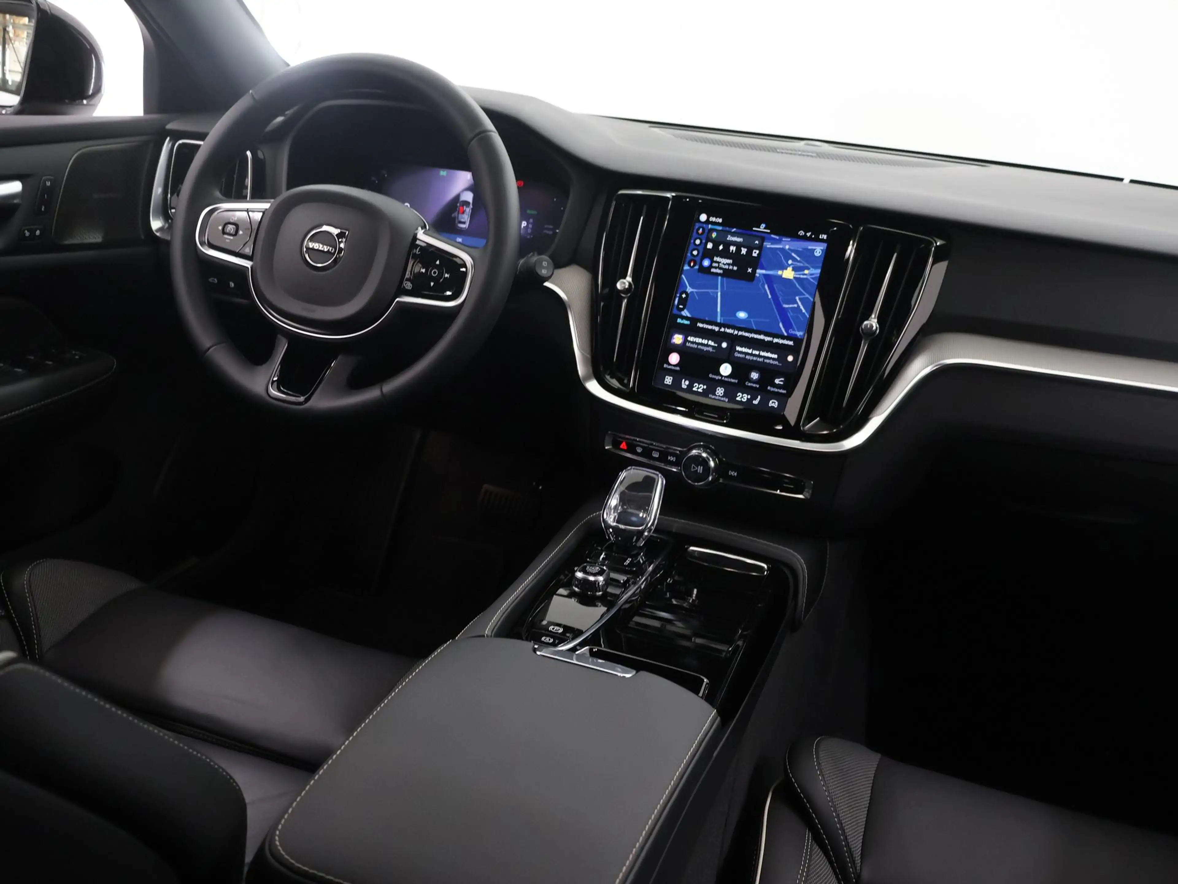 Volvo V60 2.0 T8 Plug-in hybrid AWD Plus Dark | Elektr. Trek — photo 9