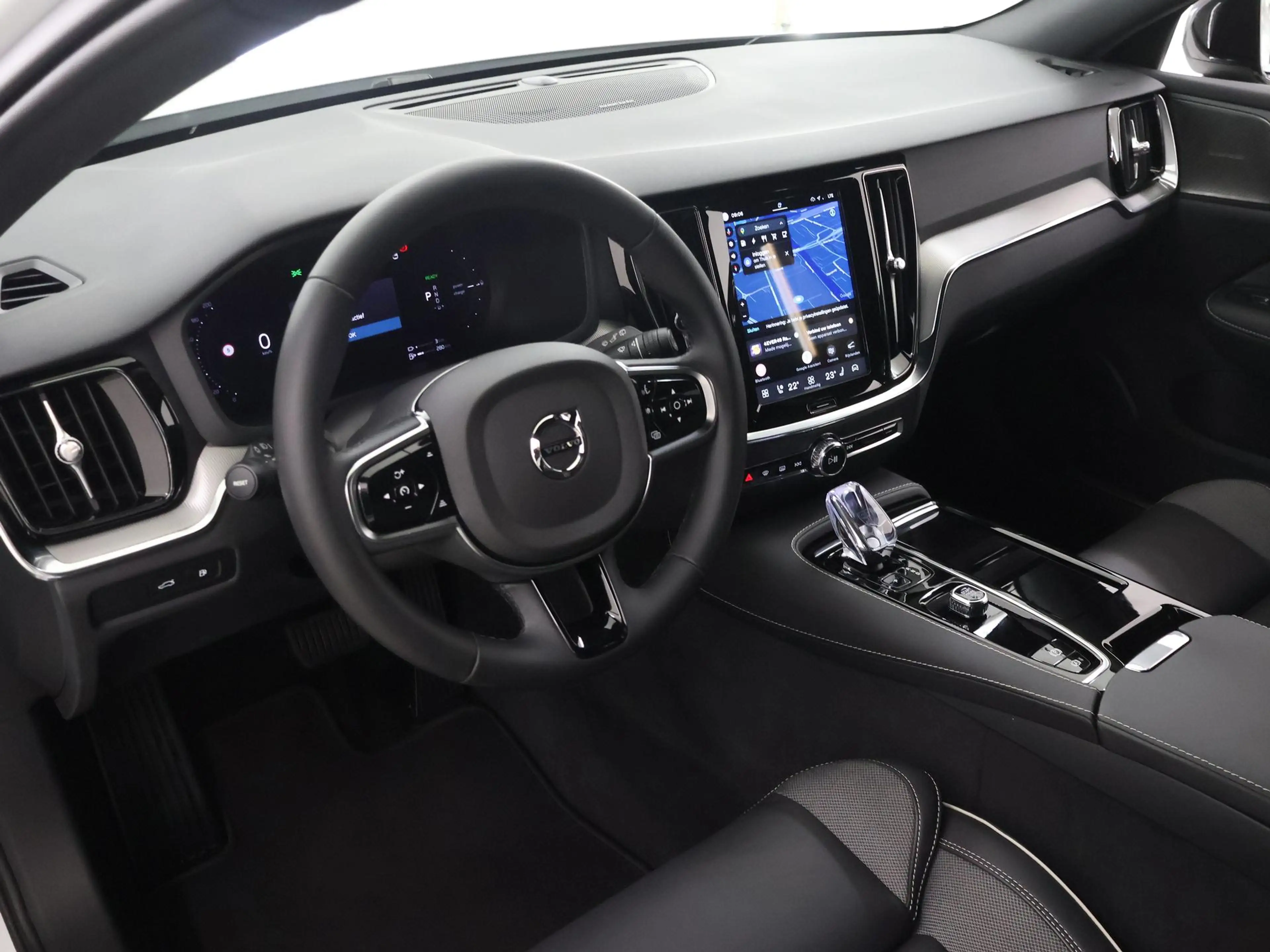 Volvo V60 2.0 T8 Plug-in hybrid AWD Plus Dark | Elektr. Trek — photo 7