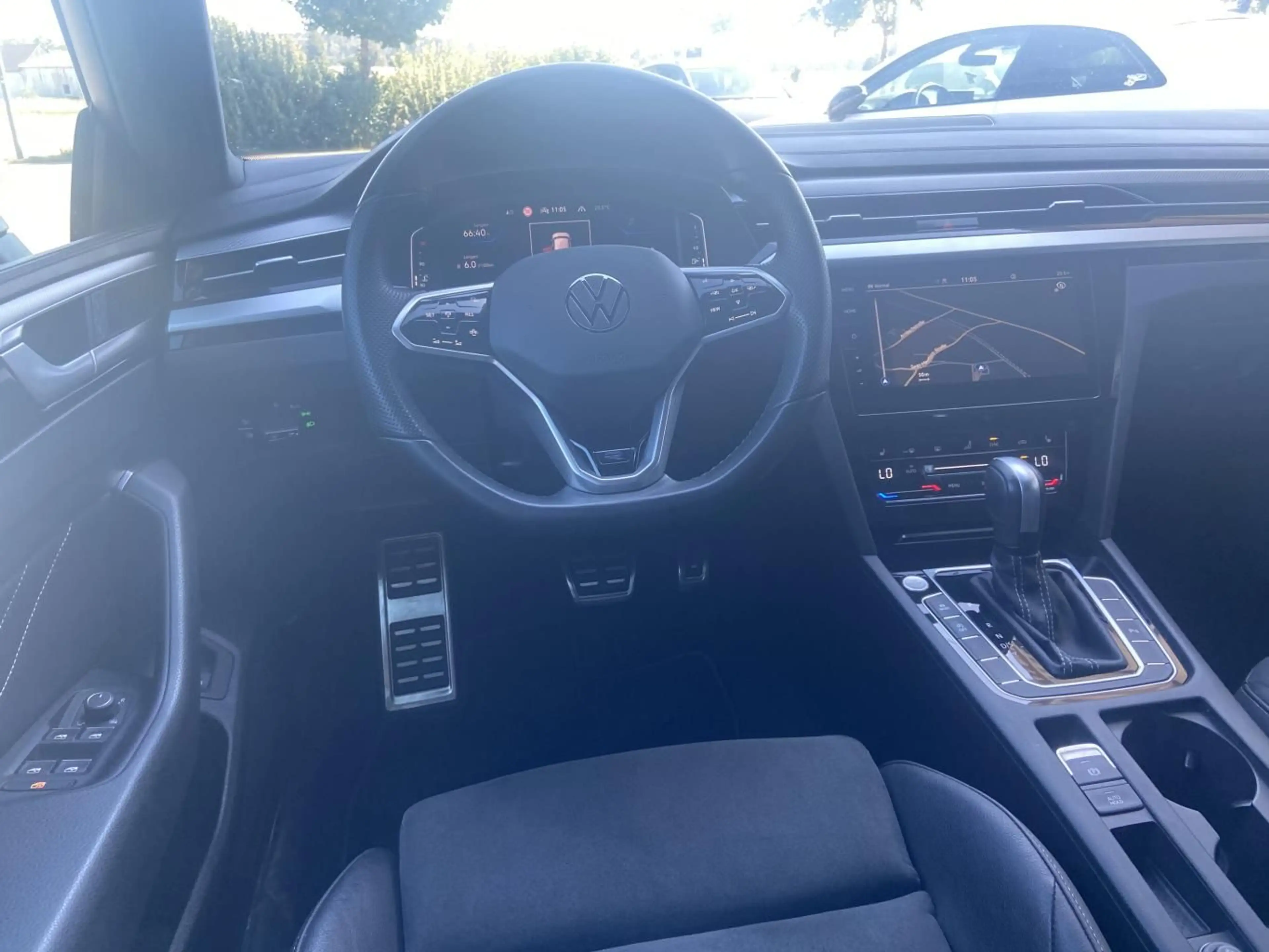 Volkswagen Arteon 2.0 TDI DSG R-LINE AHK+APP-CONNECT+IQ-LED — photo 9