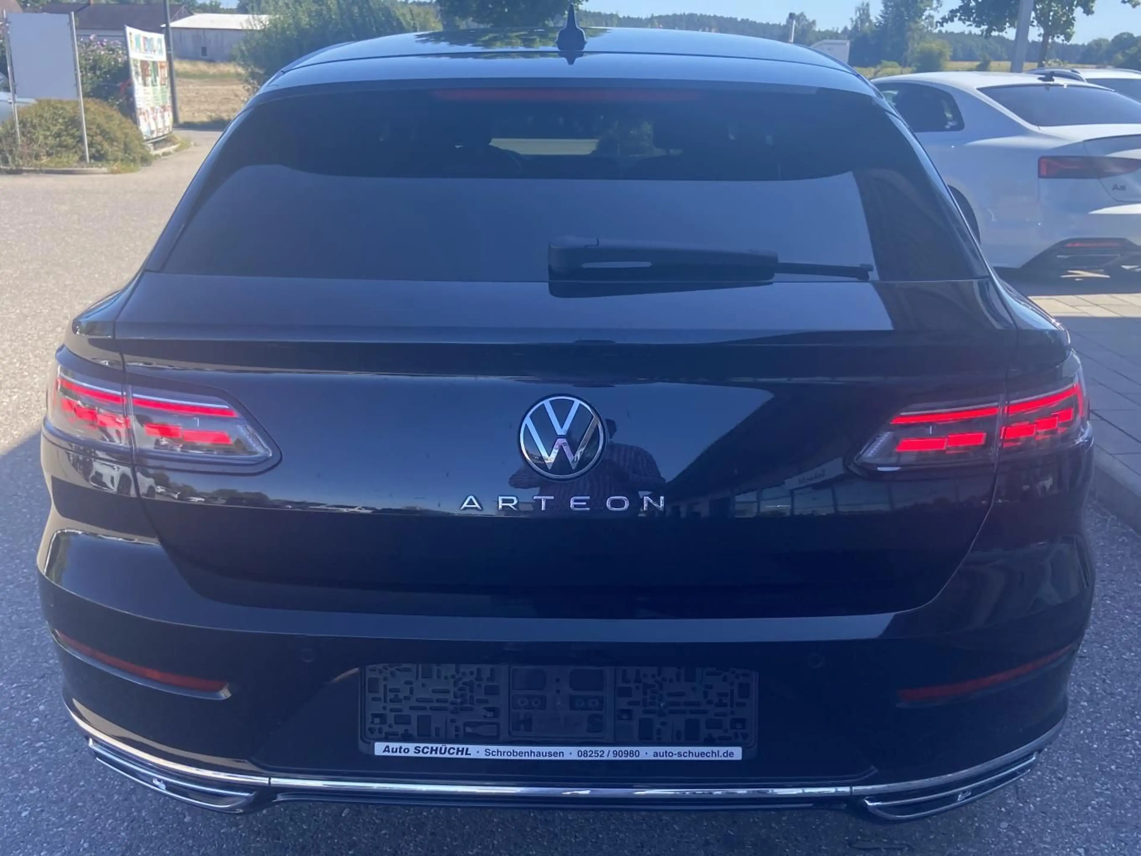 Volkswagen Arteon 2.0 TDI DSG R-LINE AHK+APP-CONNECT+IQ-LED — photo 4