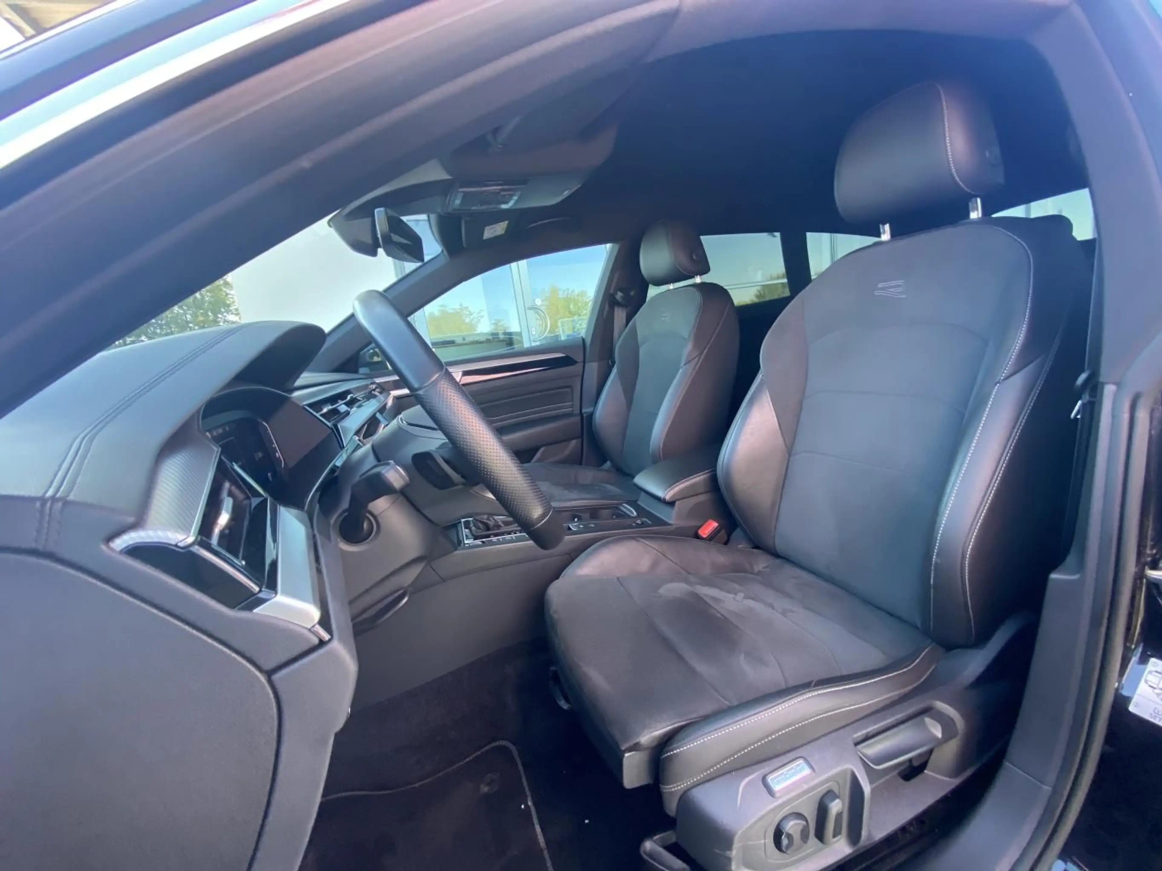 Volkswagen Arteon 2.0 TDI DSG R-LINE AHK+APP-CONNECT+IQ-LED — photo 10