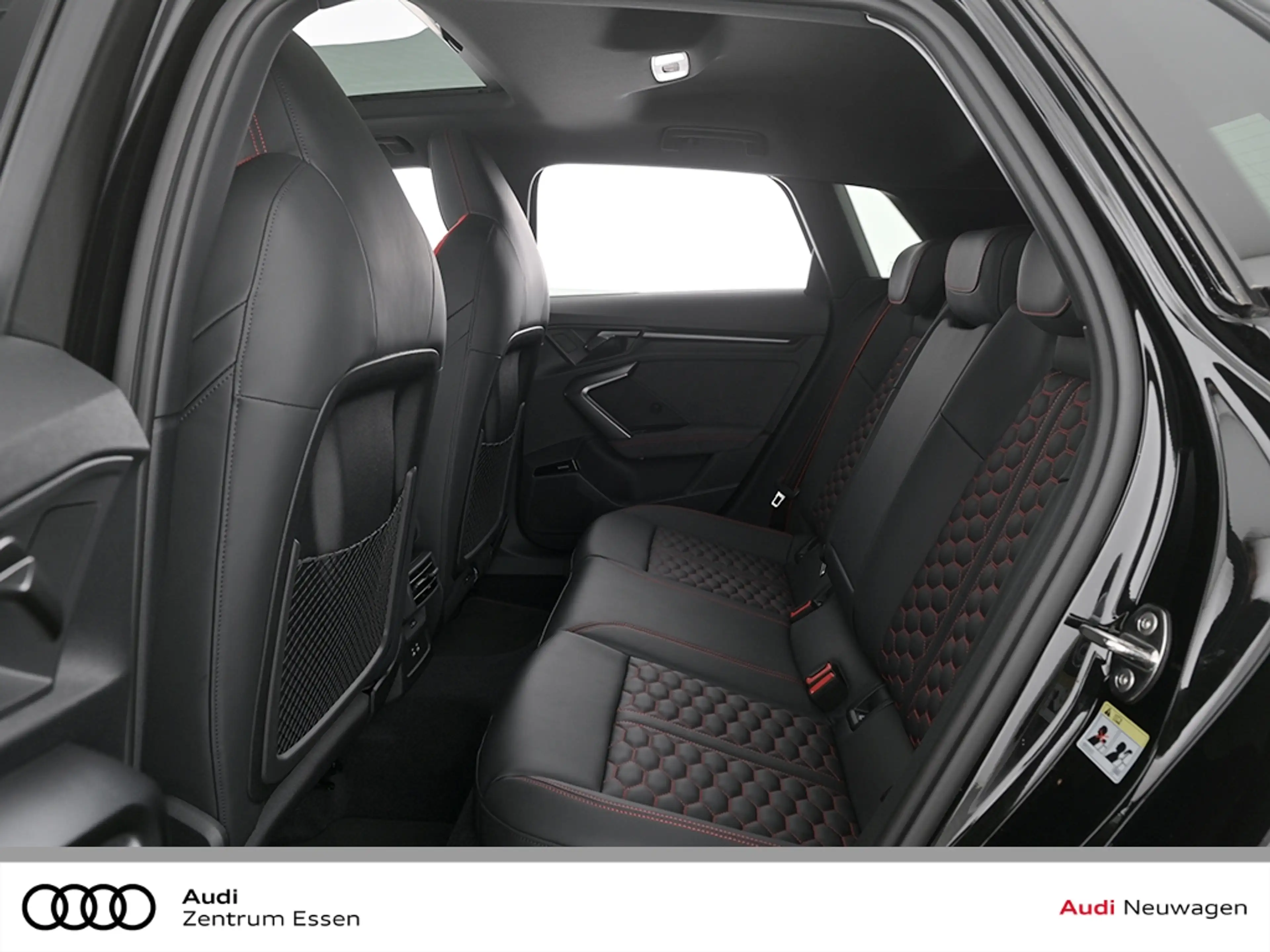 Audi RS3 SPORTBACK MATRIX LED NAVI LEDER KERAMIK — photo 12