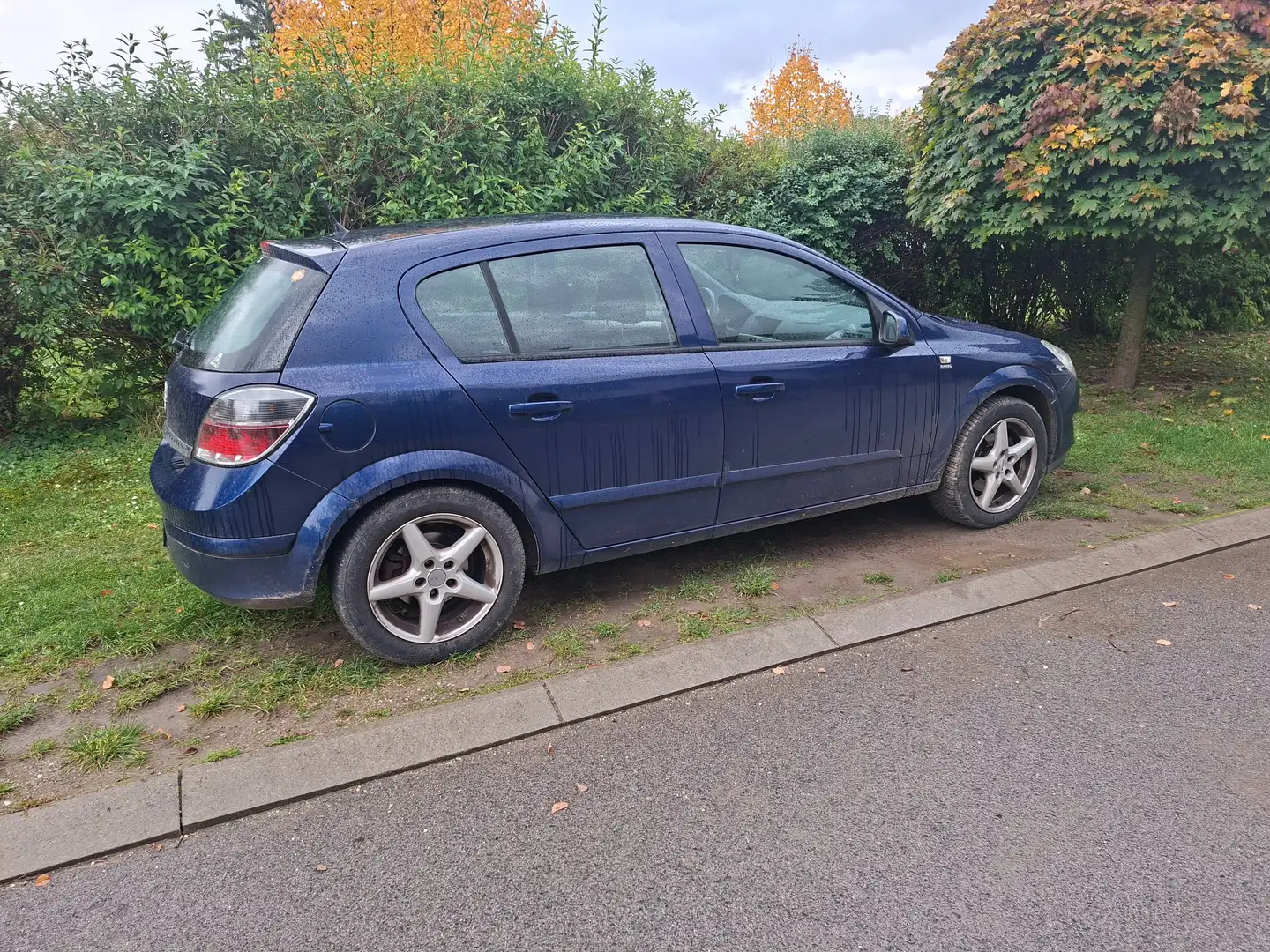 Opel Astra Astra 1,6 Caravan Edition Edition Blau - 1