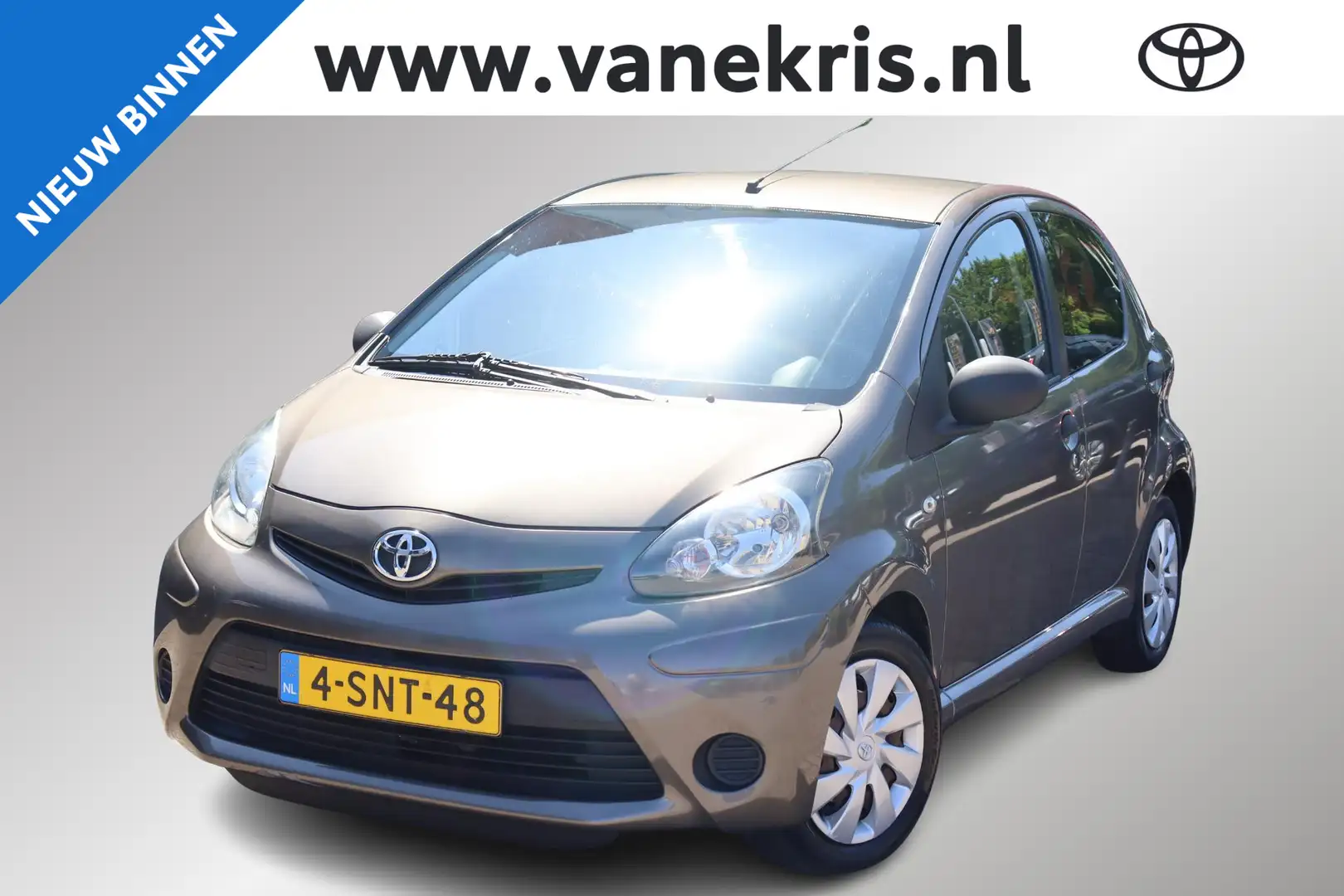 Toyota Aygo 1.0 VVT-i Now, Airco, veiligheidspakket Marrone - 1
