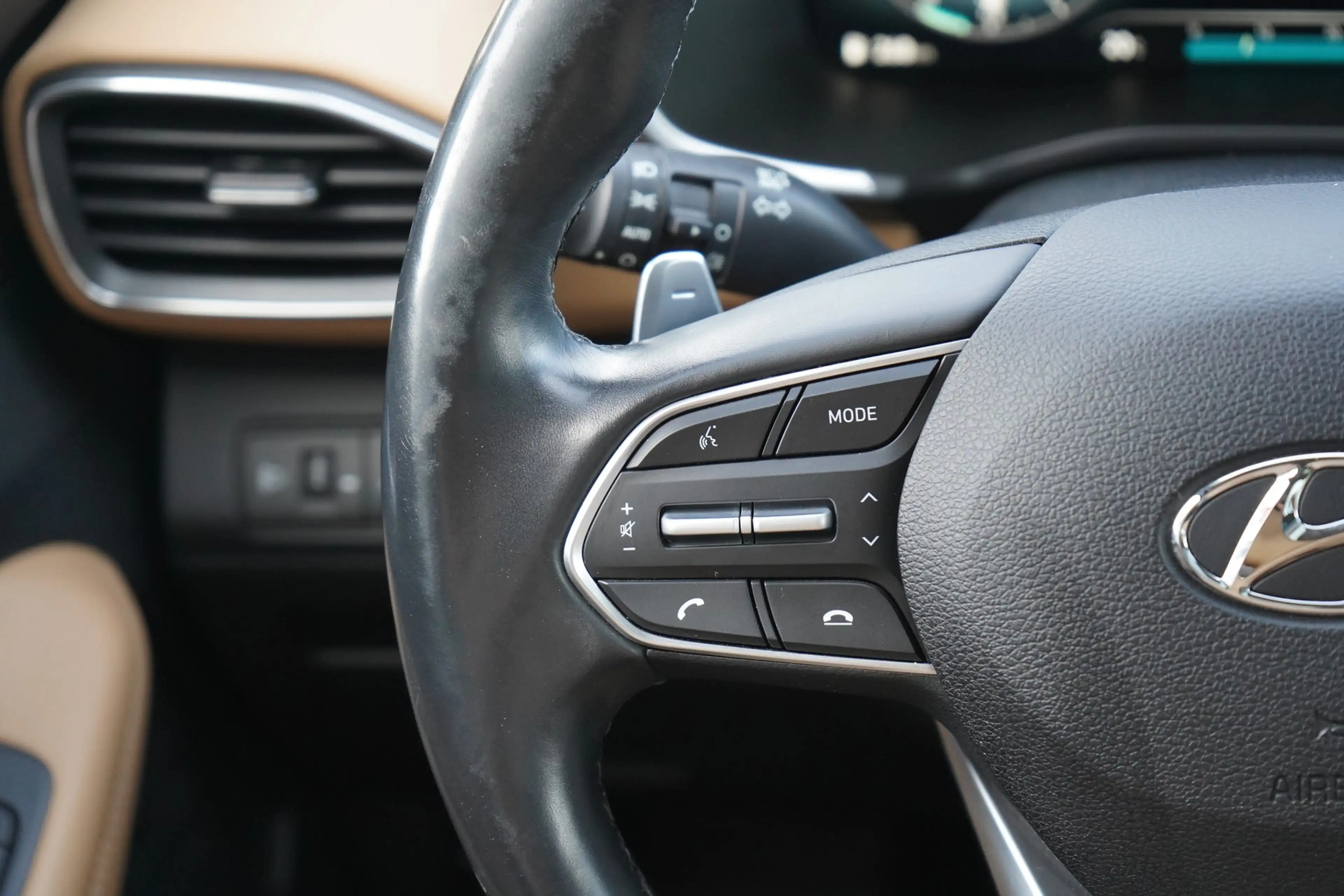 Hyundai SANTA FE 1.6 HEV 4WD LED Navi ACC Totwinkel 360° — photo 11