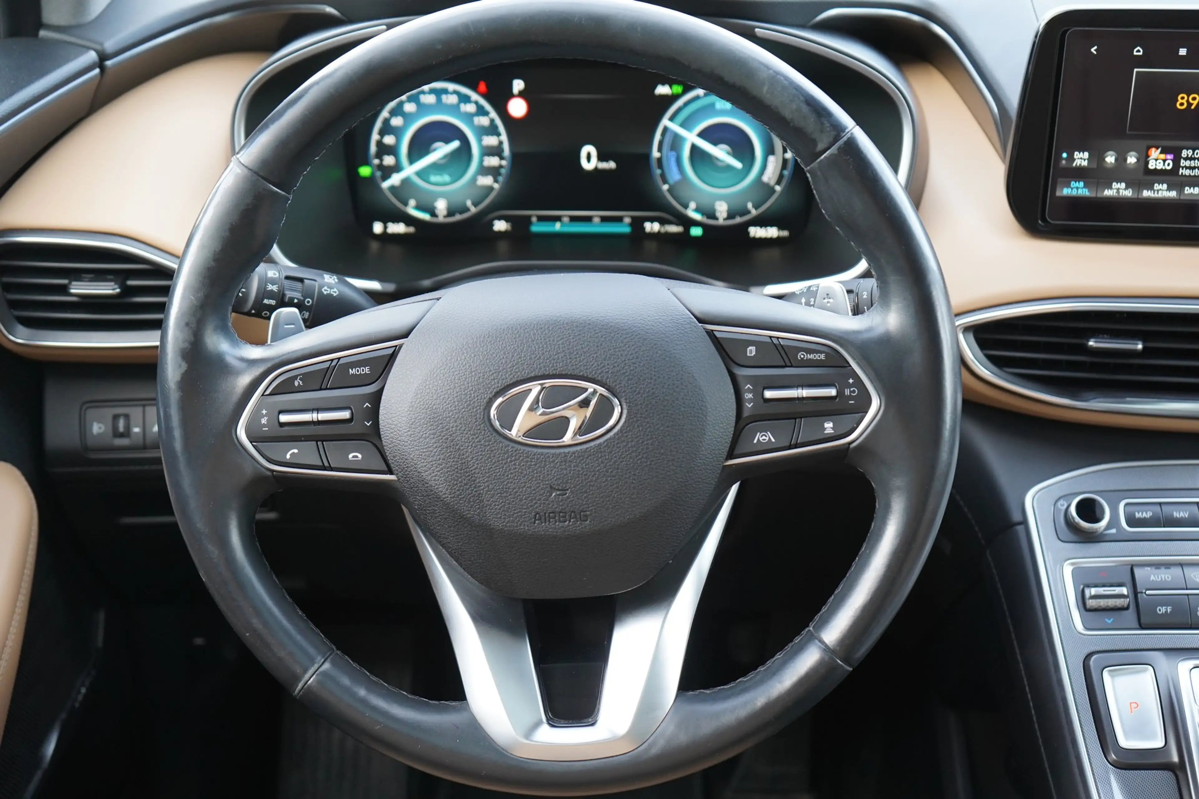 Hyundai SANTA FE 1.6 HEV 4WD LED Navi ACC Totwinkel 360° — photo 10