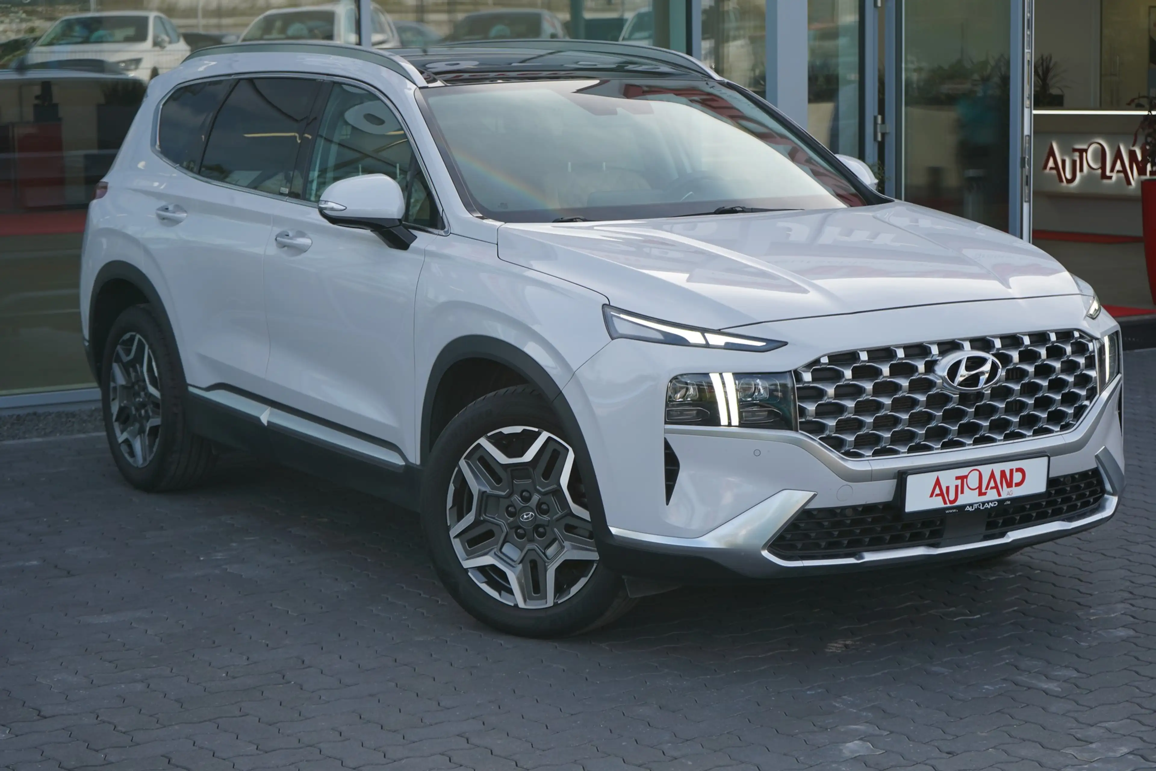Hyundai SANTA FE 1.6 HEV 4WD LED Navi ACC Totwinkel 360° — photo 5