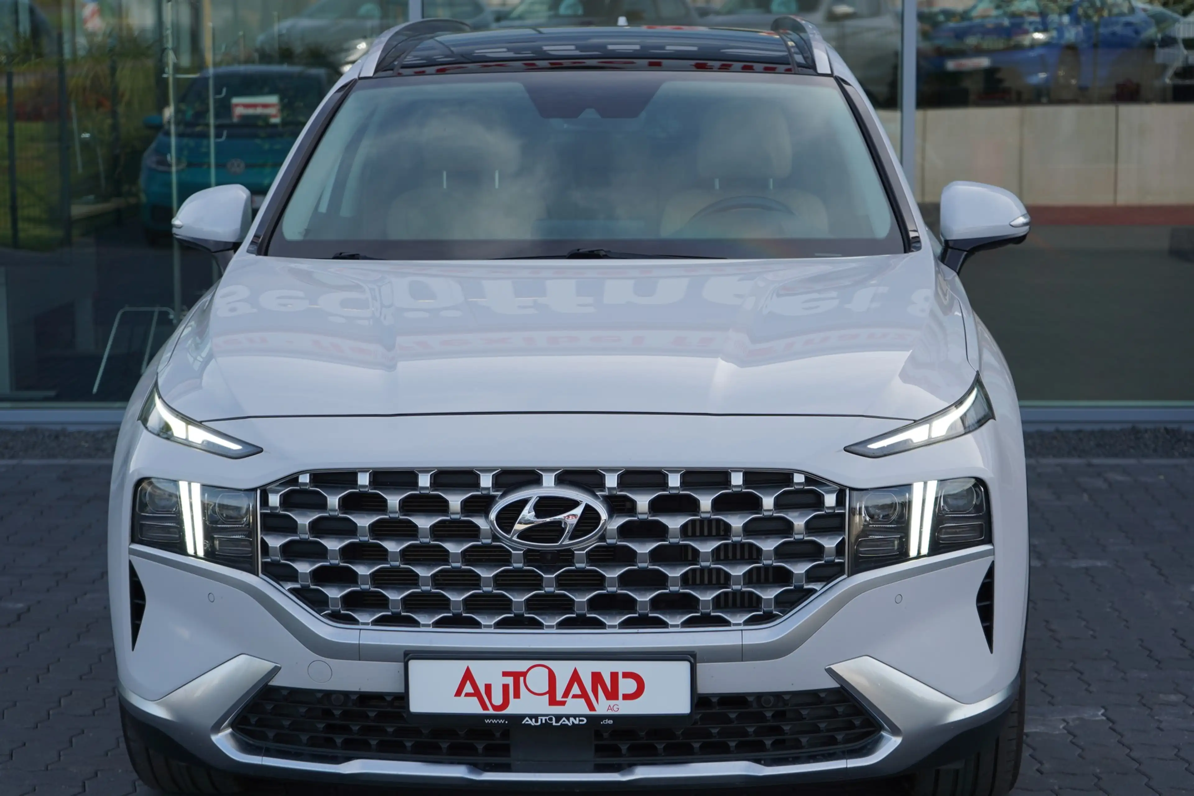 Hyundai SANTA FE 1.6 HEV 4WD LED Navi ACC Totwinkel 360° — photo 6