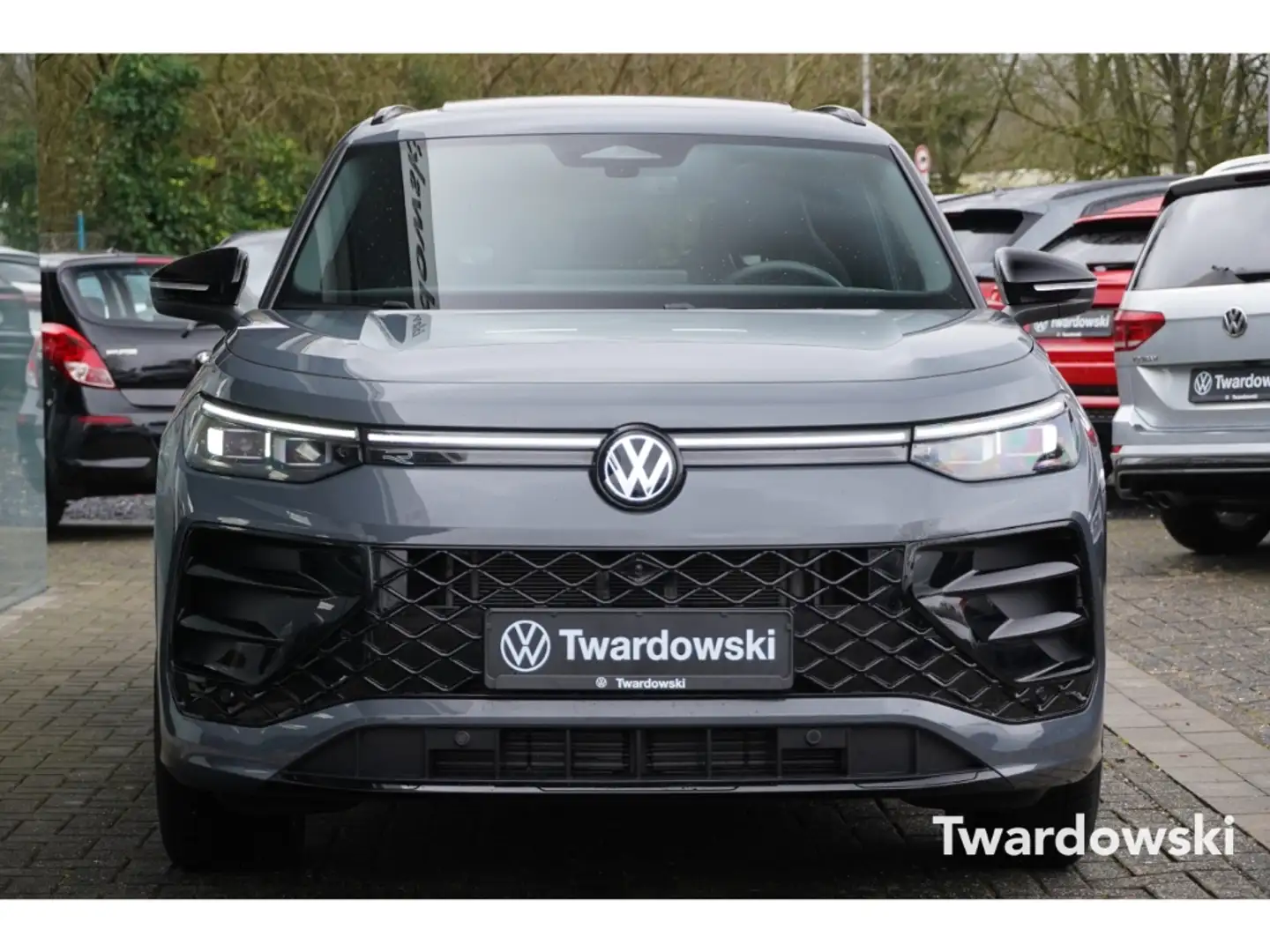 Volkswagen Tayron 4M R-Line Pano 360° HUD AHK Keyless ACC Gris - 2