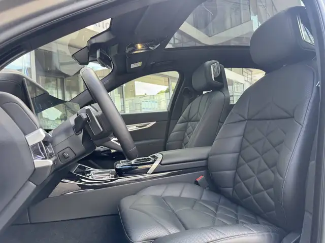 BMW M view 10