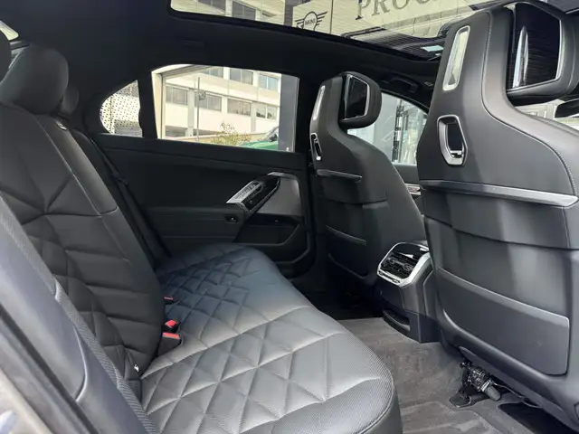 BMW M view 4