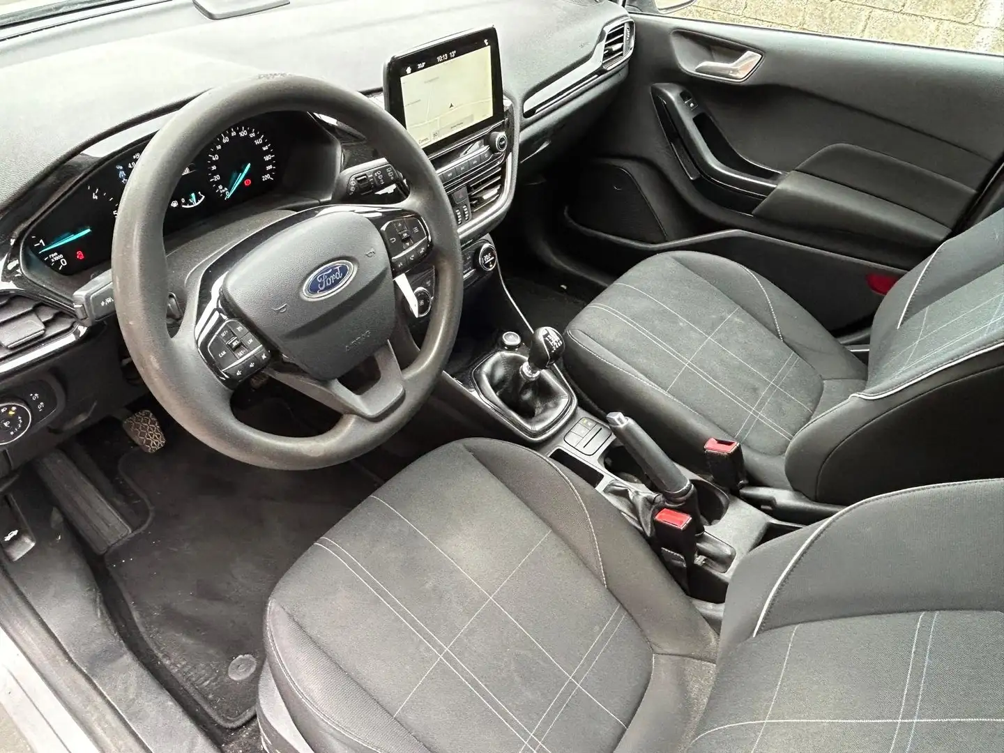 Ford Fiesta Fiesta 1.5 TDCi NAVIGATION/CLIMATISATION AUTO Grijs - 2