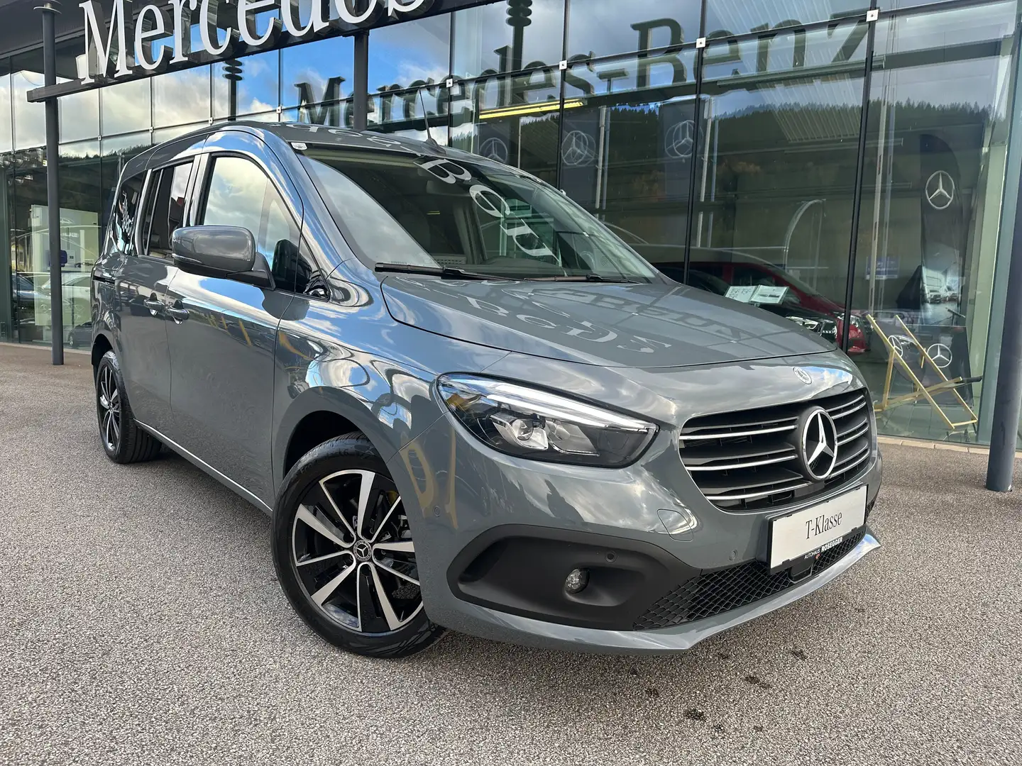 Mercedes-Benz T-Class 180 d Progressive Aut. *Premium*Winter-Paket*LED* Grau - 2