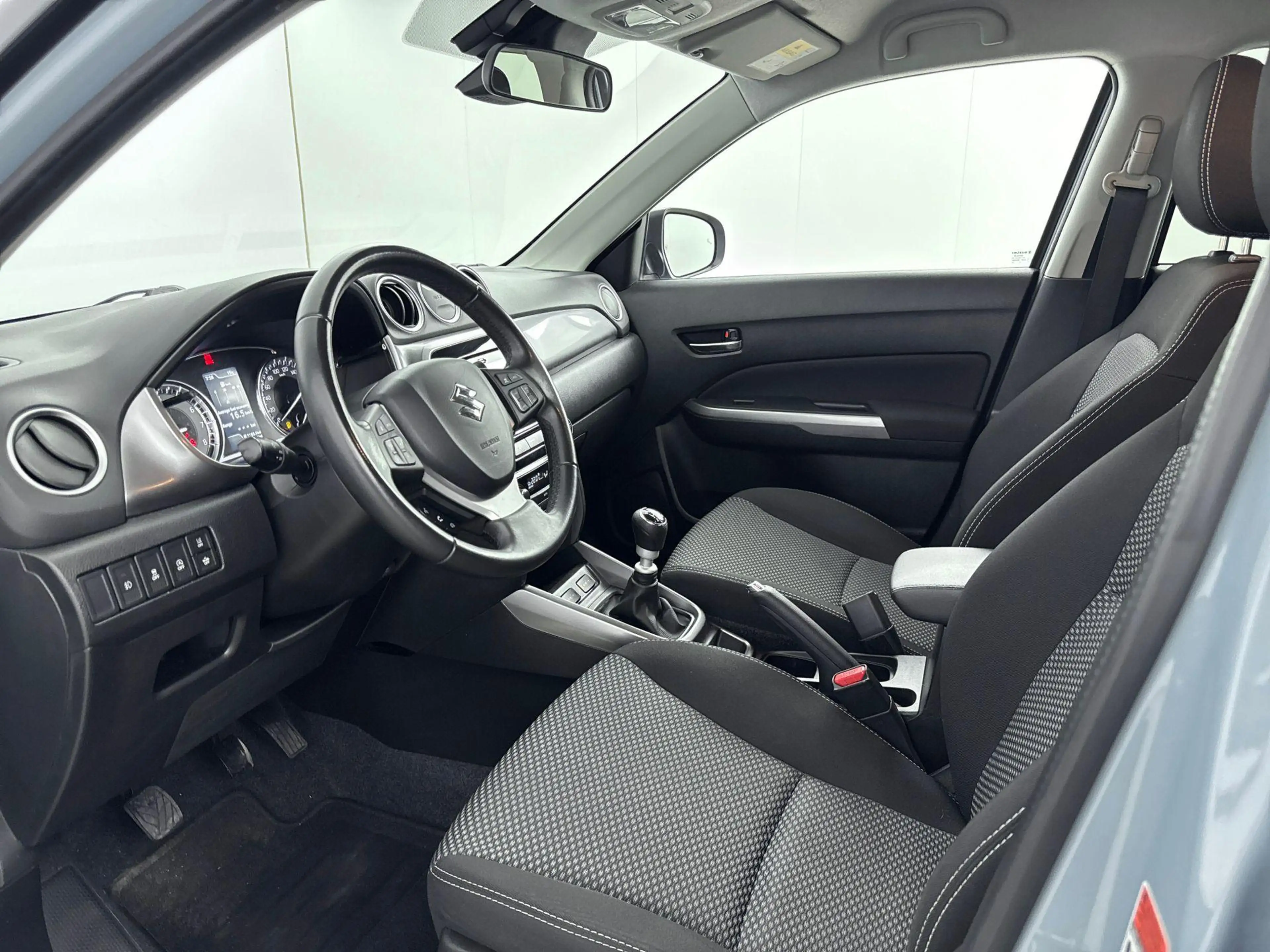 Suzuki Vitara 1.4 BOOSTERJET SELECTR SMART HYBRID | SUMMERDEAL! — photo 9