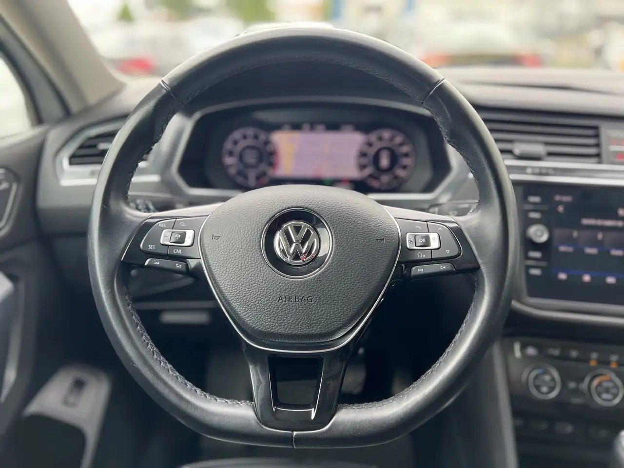 Volkswagen Tiguan снимка Volkswagen Tiguan