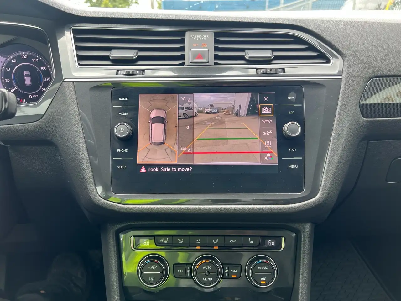 Volkswagen Tiguan снимка Volkswagen Tiguan